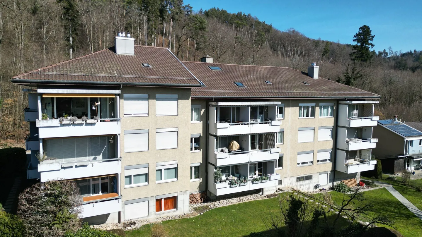 Appartamento luminoso di 4.5-5.5 stanze con vista sulle montagne e stanza hobby - pronto per essere occupato - Foto 20 di 22