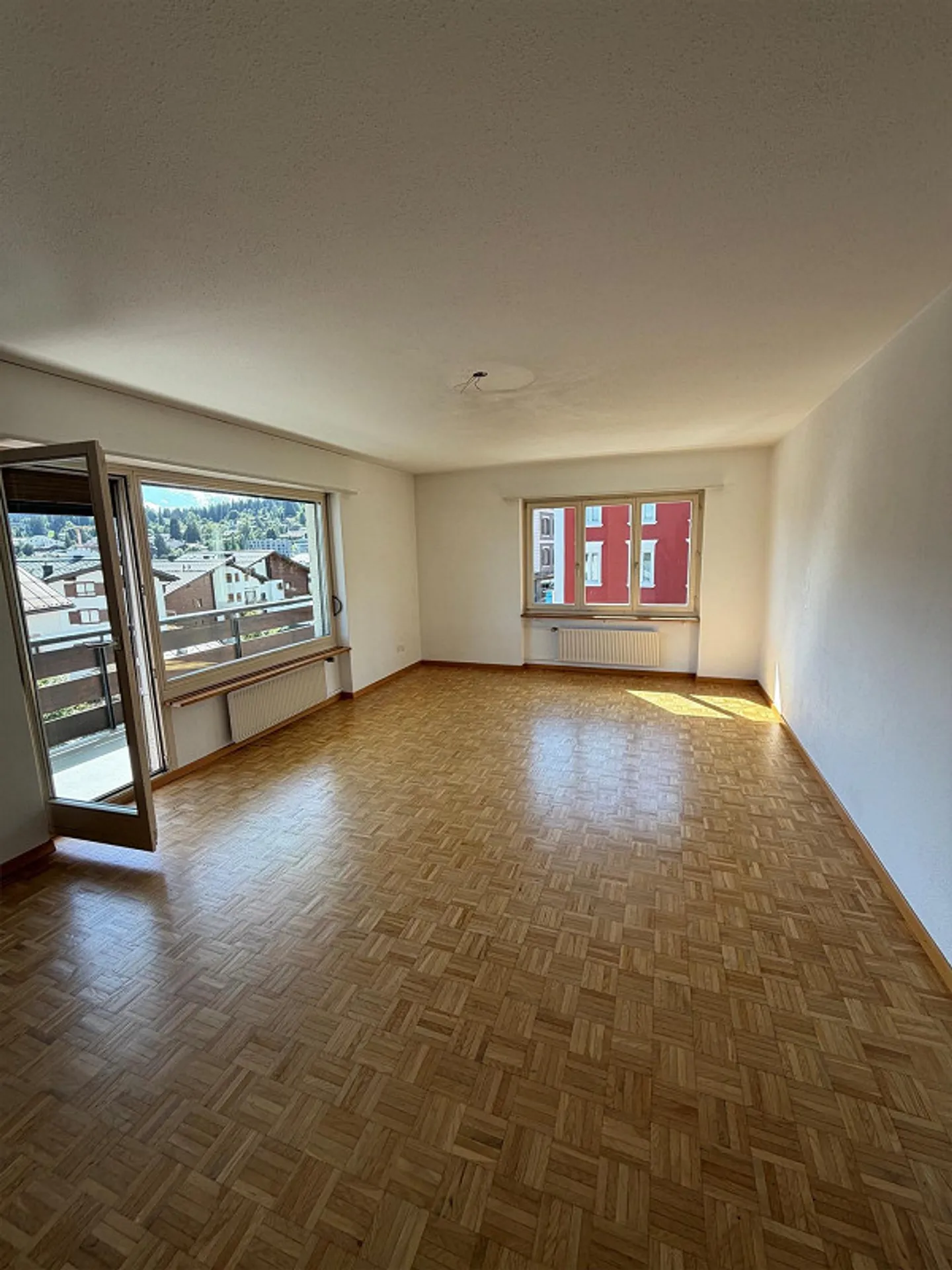 Zentrale 4.5-Zimmerwohnung in Flims - Foto 1 von 11