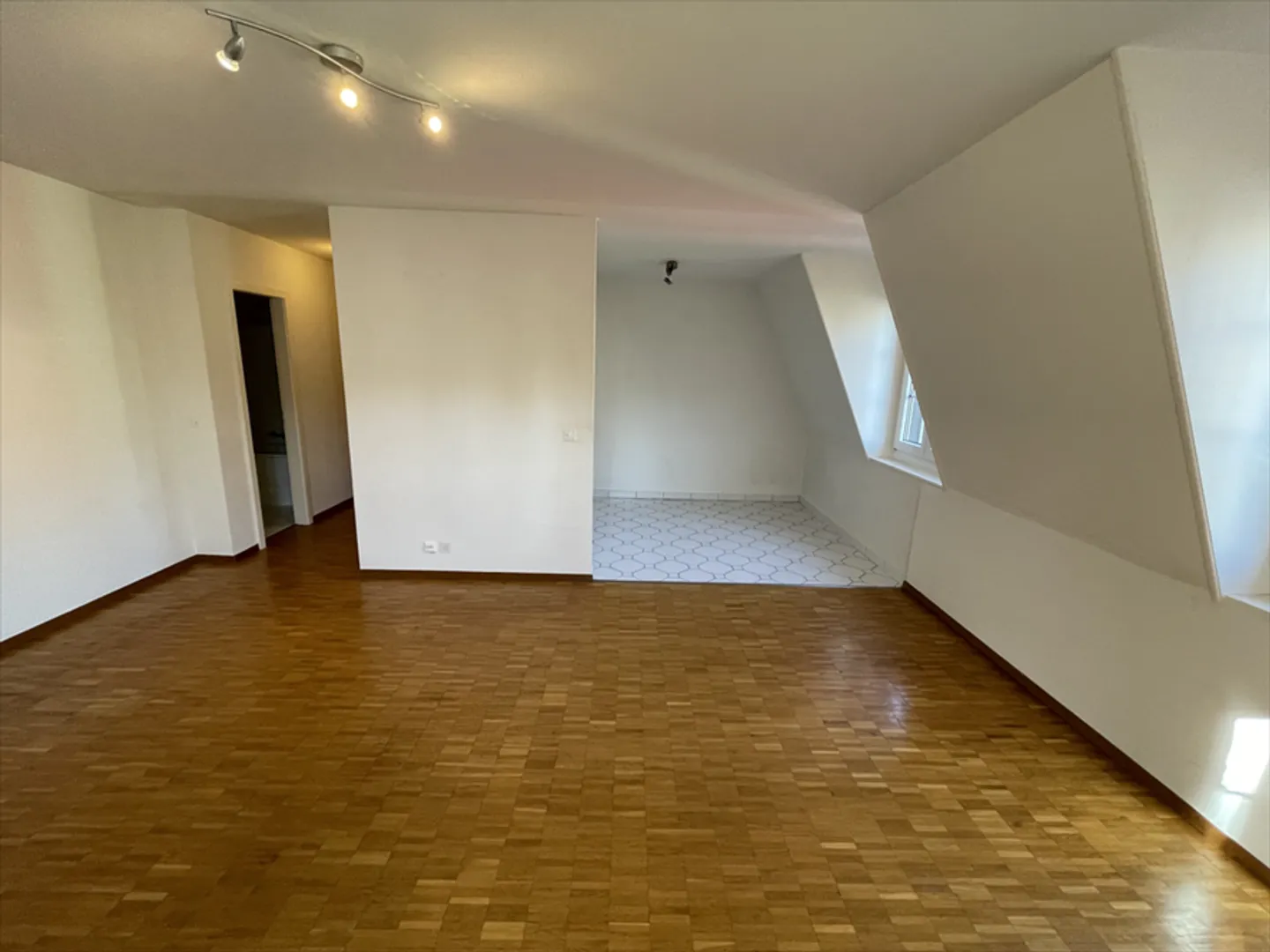 Bel monolocale a 5 minuti dalla stazione di Losanna - Foto 2 di 5