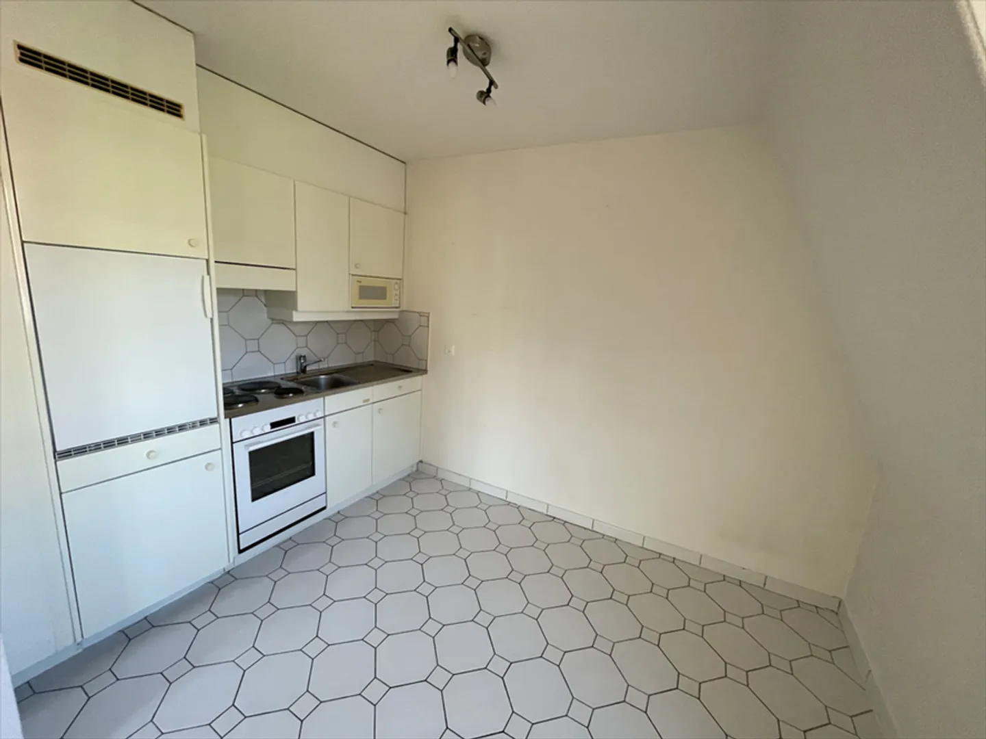 Bel monolocale a 5 minuti dalla stazione di Losanna - Foto 3 di 5