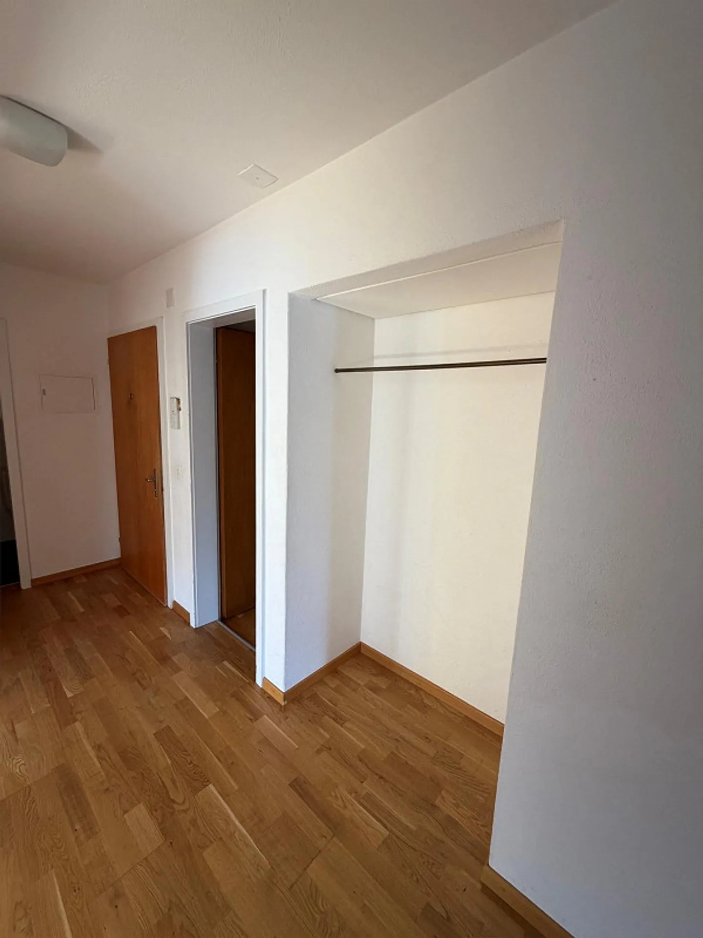 Zentrale 4.5-Zimmerwohnung in Flims - Foto 2 von 11