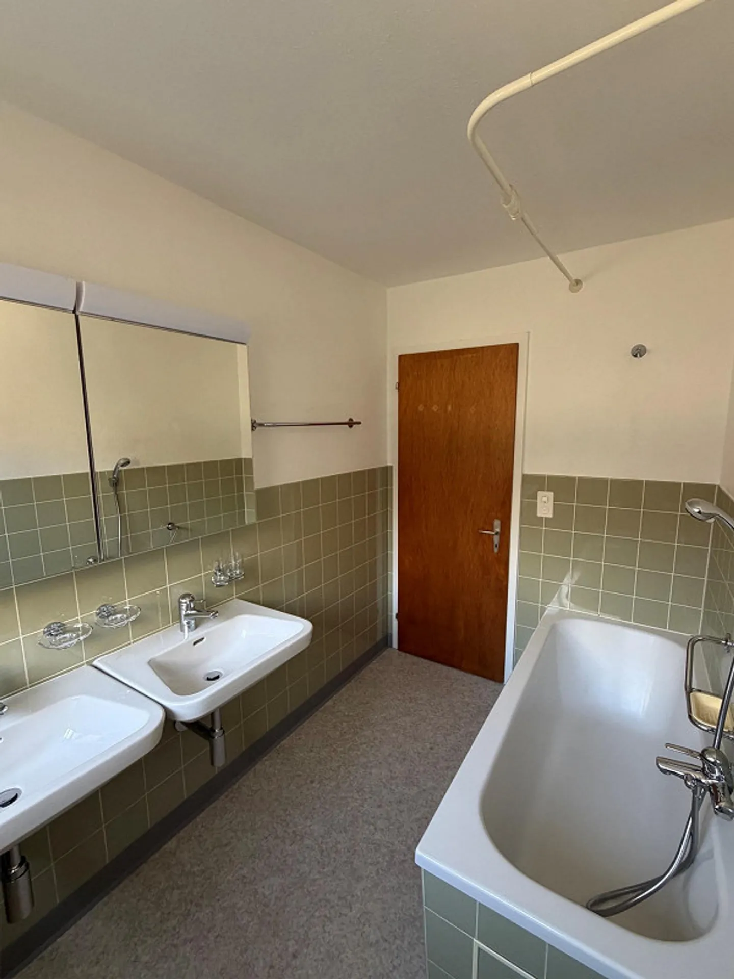 Zentrale 4.5-Zimmerwohnung in Flims - Foto 9 von 11