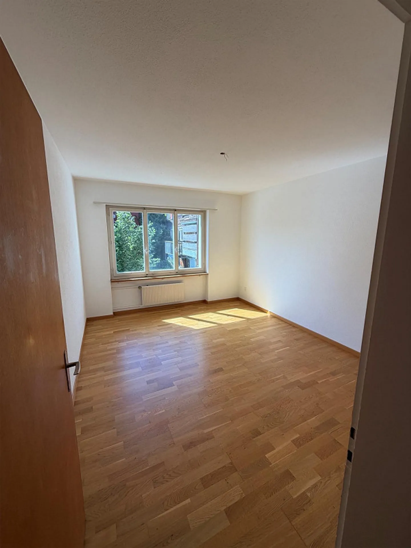 Zentrale 4.5-Zimmerwohnung in Flims - Foto 10 von 11