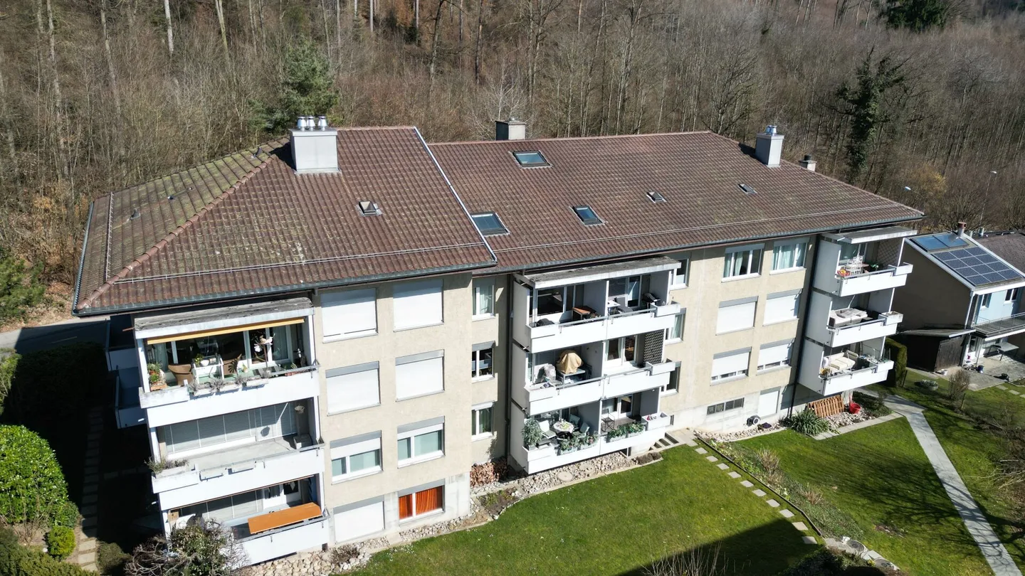 Appartamento luminoso di 4.5-5.5 stanze con vista sulle montagne e stanza hobby - pronto per essere occupato - Foto 21 di 22