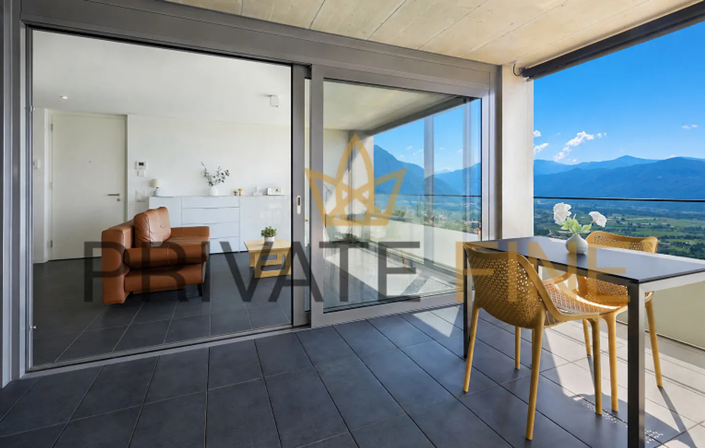 Appartement de 2,5 pièces avec piscine, vue sur le lac et résidence secondaire - Photo 4 sur 15