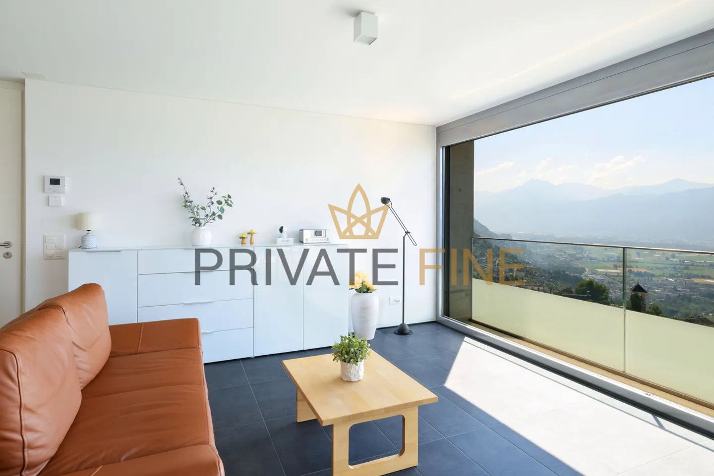Appartement de 2,5 pièces avec piscine, vue sur le lac et résidence secondaire - Photo 5 sur 15