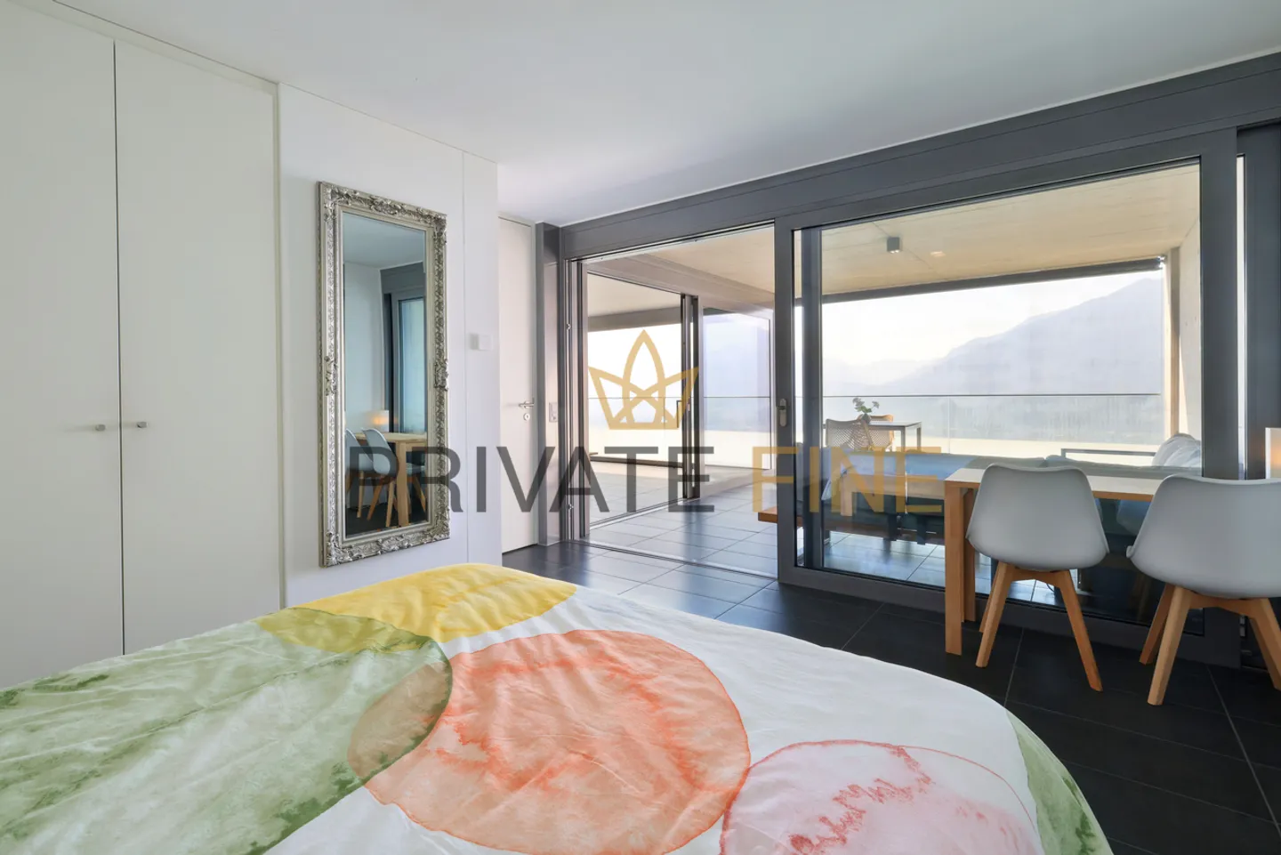 Appartement de 2,5 pièces avec piscine, vue sur le lac et résidence secondaire - Photo 7 sur 15
