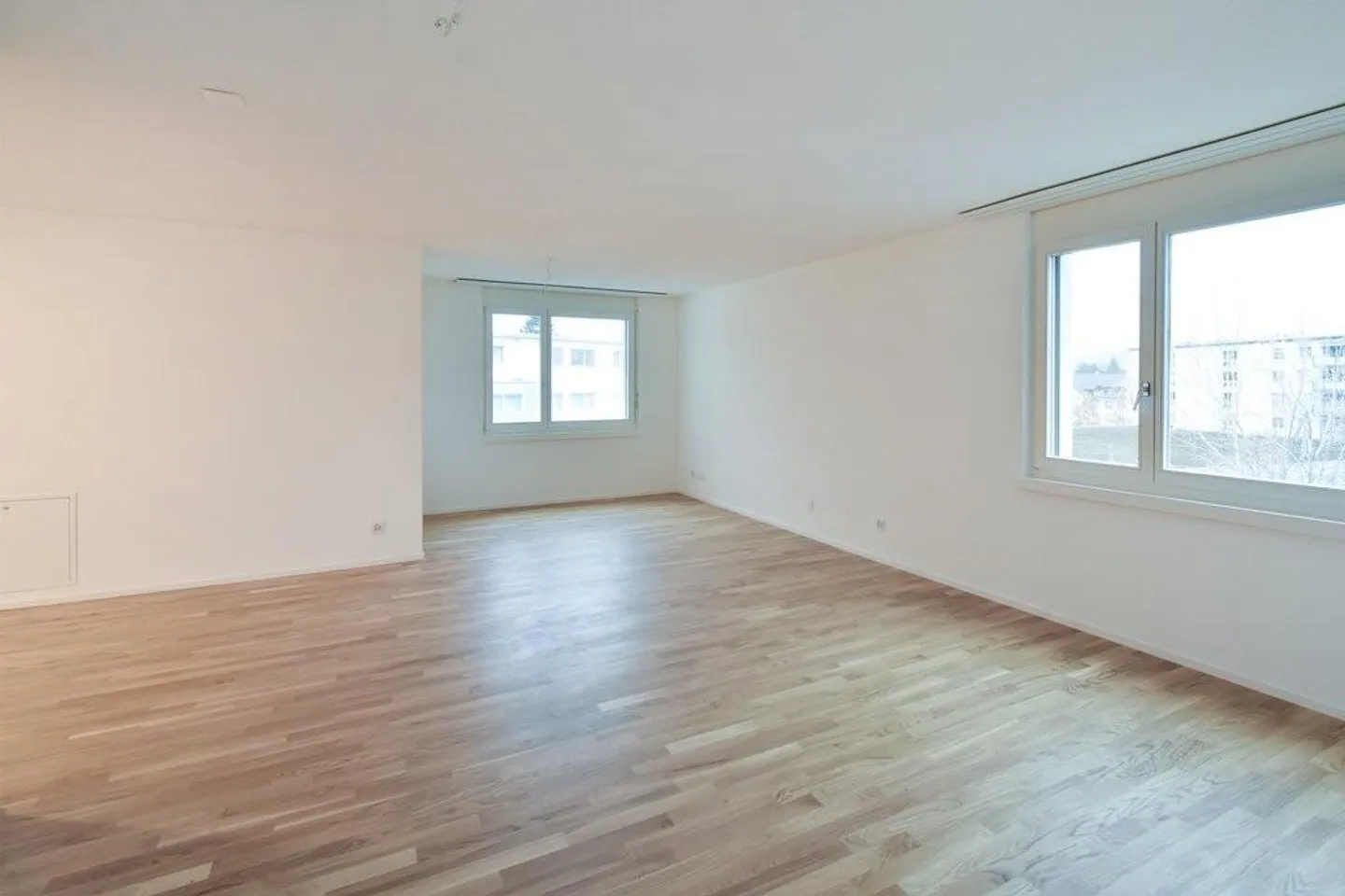 Living in a central location - Photo 2 of 7