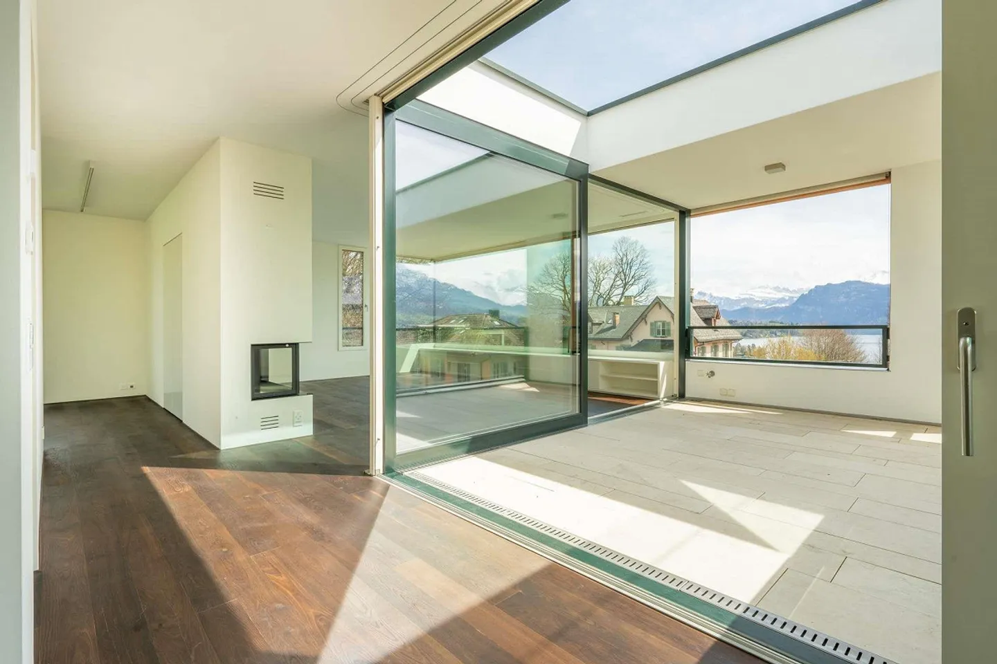 Appartamento Attico in Affitto Vicino alla Città - Foto 2 di 10