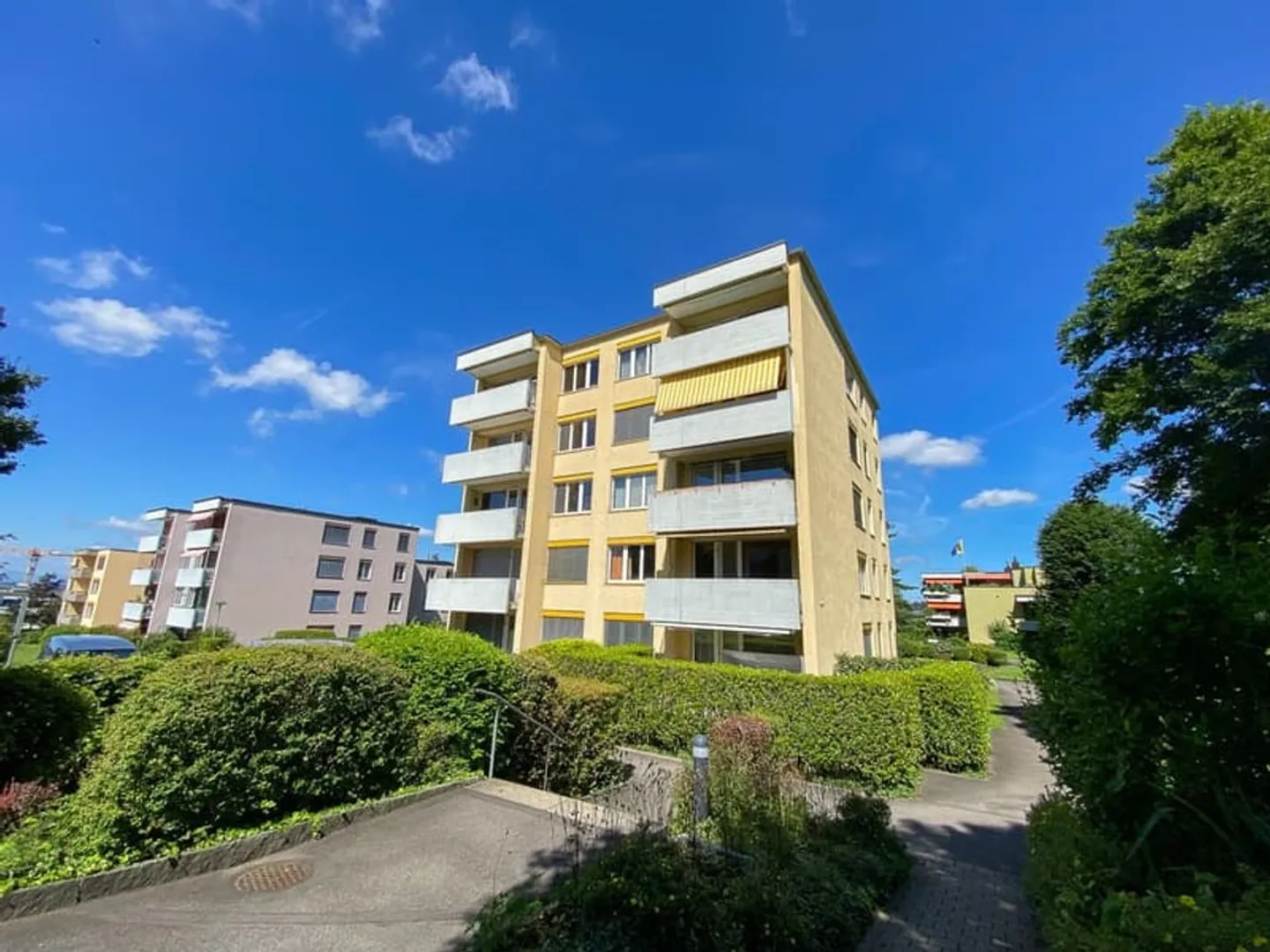 Apartment for rent - Photo 2 of 11