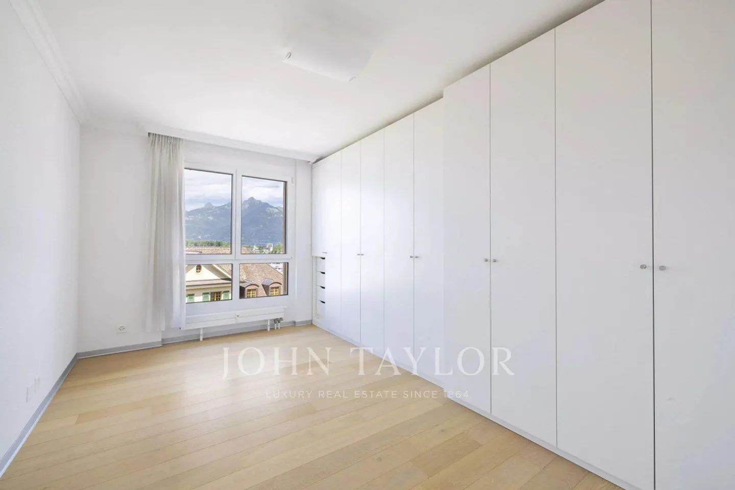 Appartamento di lusso con vista lago - Foto 8 di 9