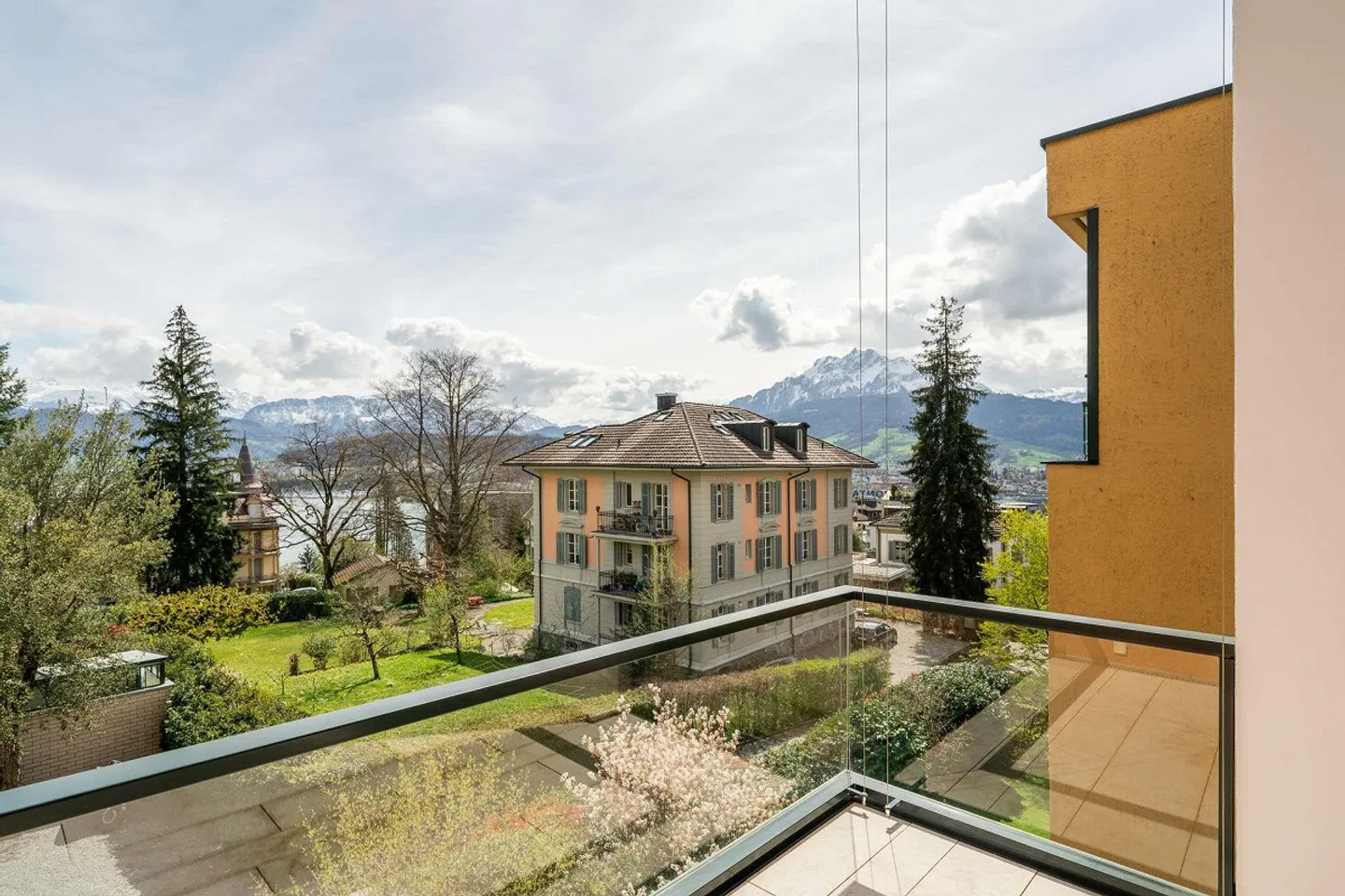 Appartamento Attico in Affitto Vicino alla Città - Foto 5 di 10