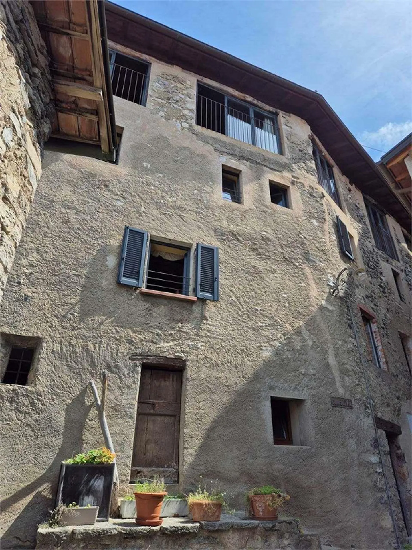 Maison rustique du Tessin dans le noyau avec vue sur le lac. - Photo 4 sur 13