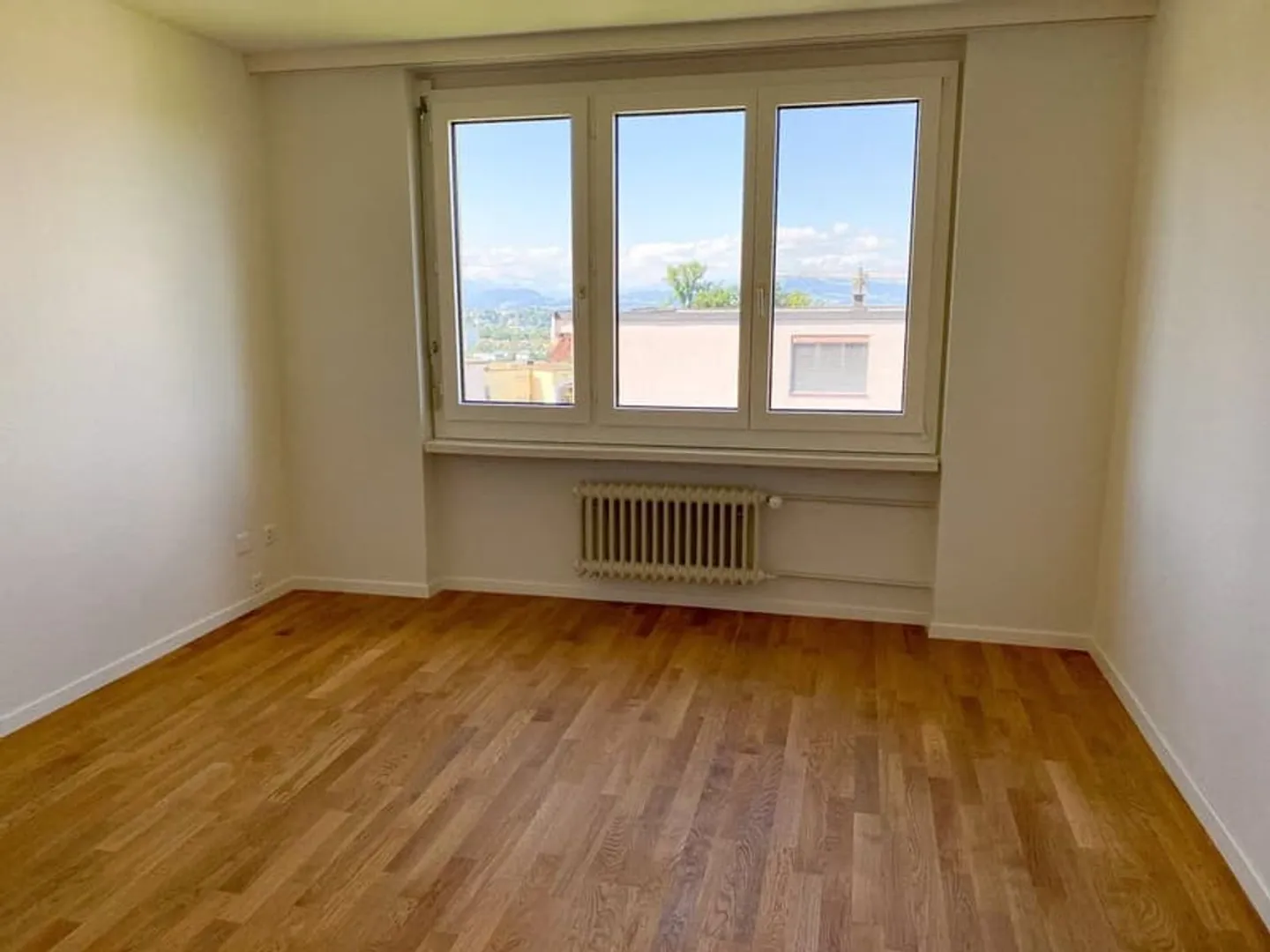 Apartment for rent - Photo 9 of 11