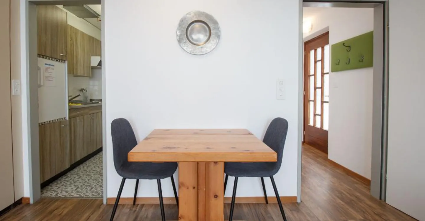 Studio 1.5-03, high-quality 1.5-room apartment with balcony and great view in the center - Photo 4 of 10
