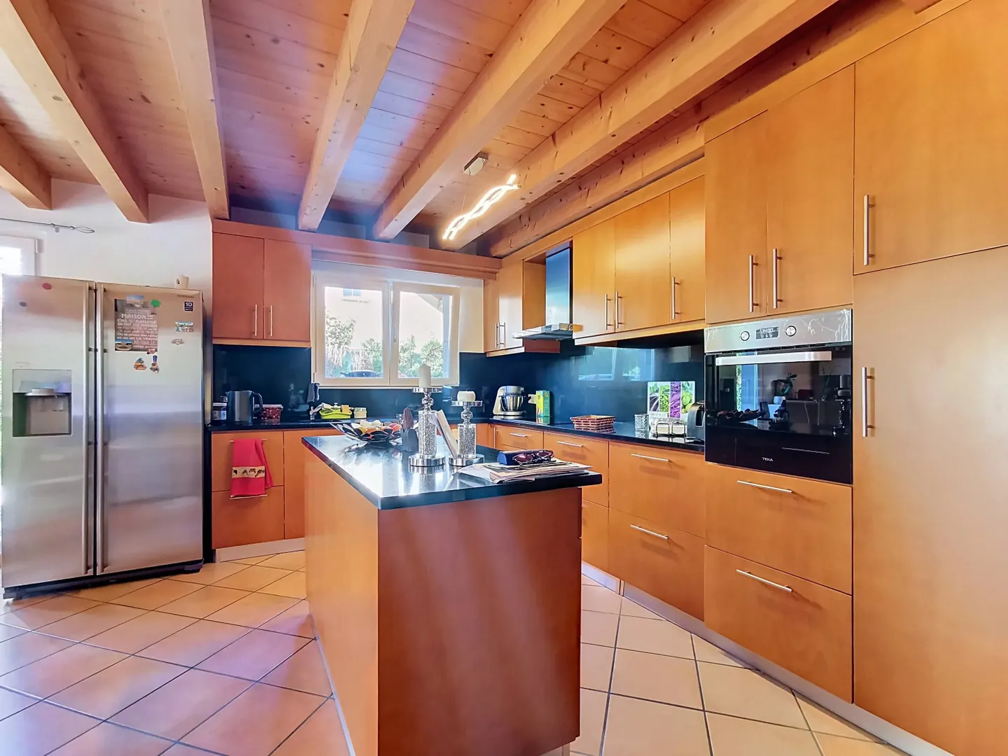 A house designed for family life, between lake and mountains! - Photo 3 of 5