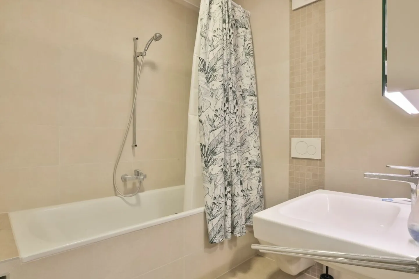 Magnifico duplex in un edificio ristrutturato con charme a Gimel - Foto 18 di 21