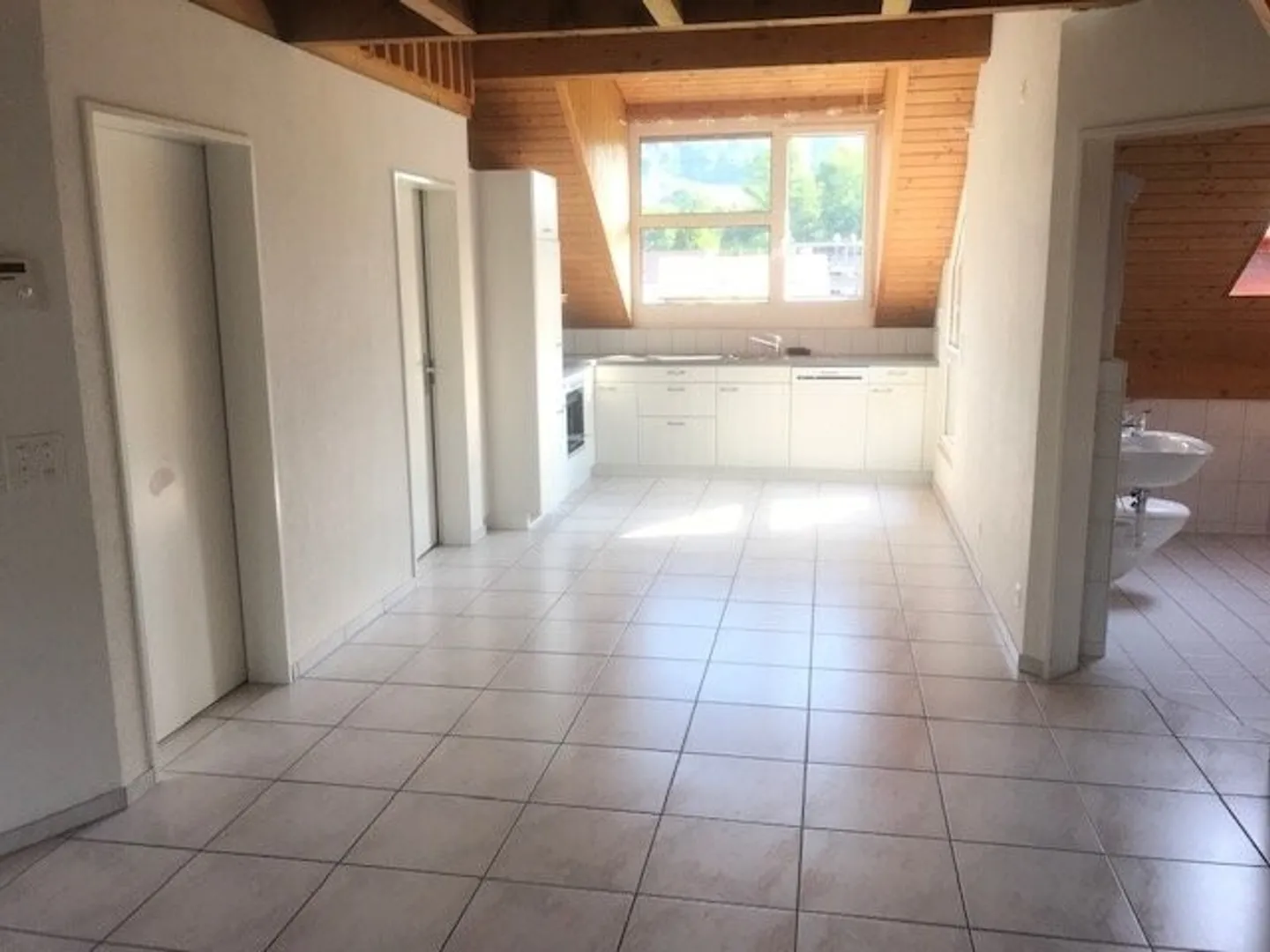 Gemütliche 4.5 Zimmer-Galeriewohnung in Lützelflüh - Photo 4 sur 13