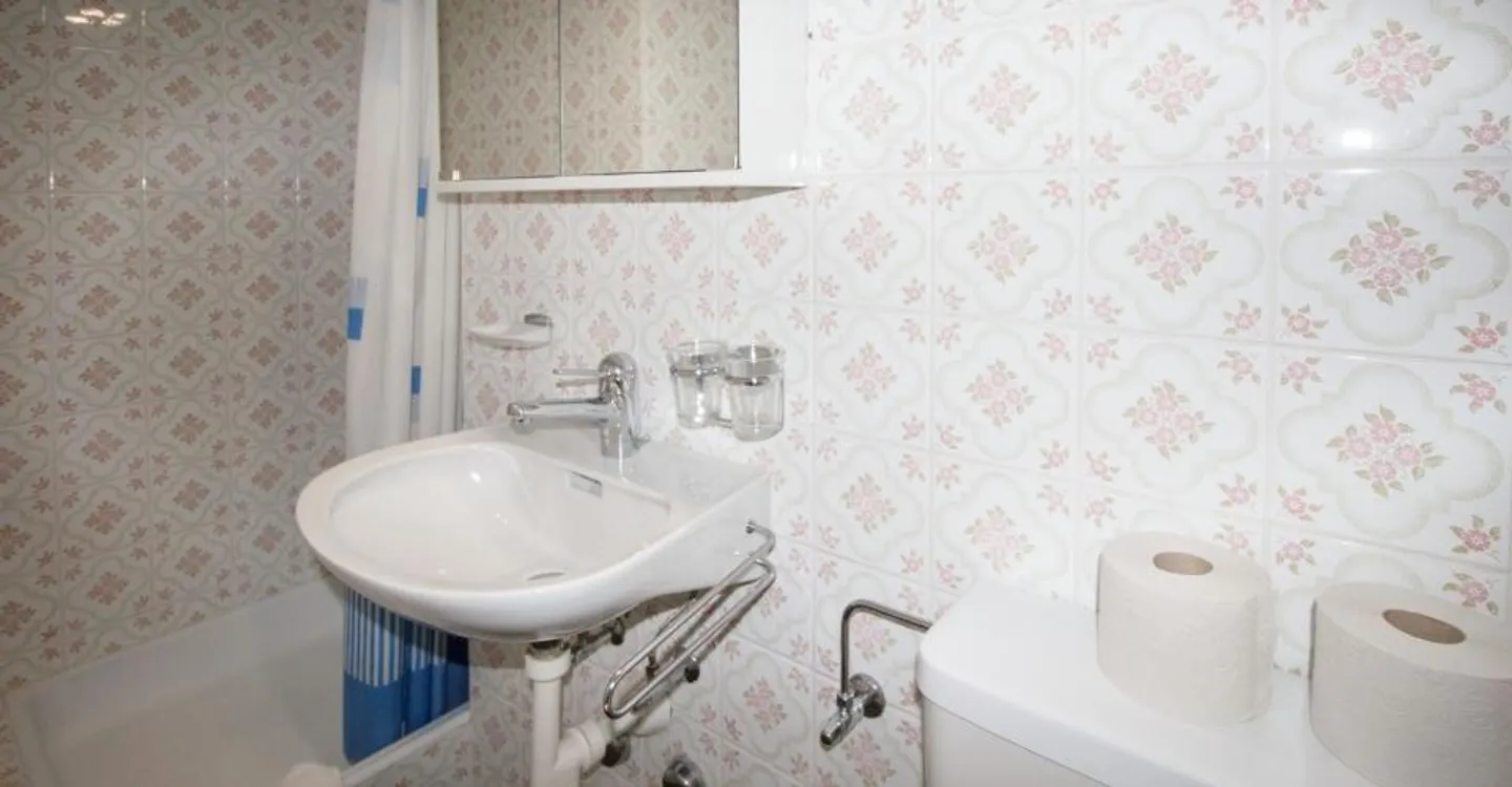 Studio 1.5-03, high-quality 1.5-room apartment with balcony and great view in the center - Photo 7 of 10