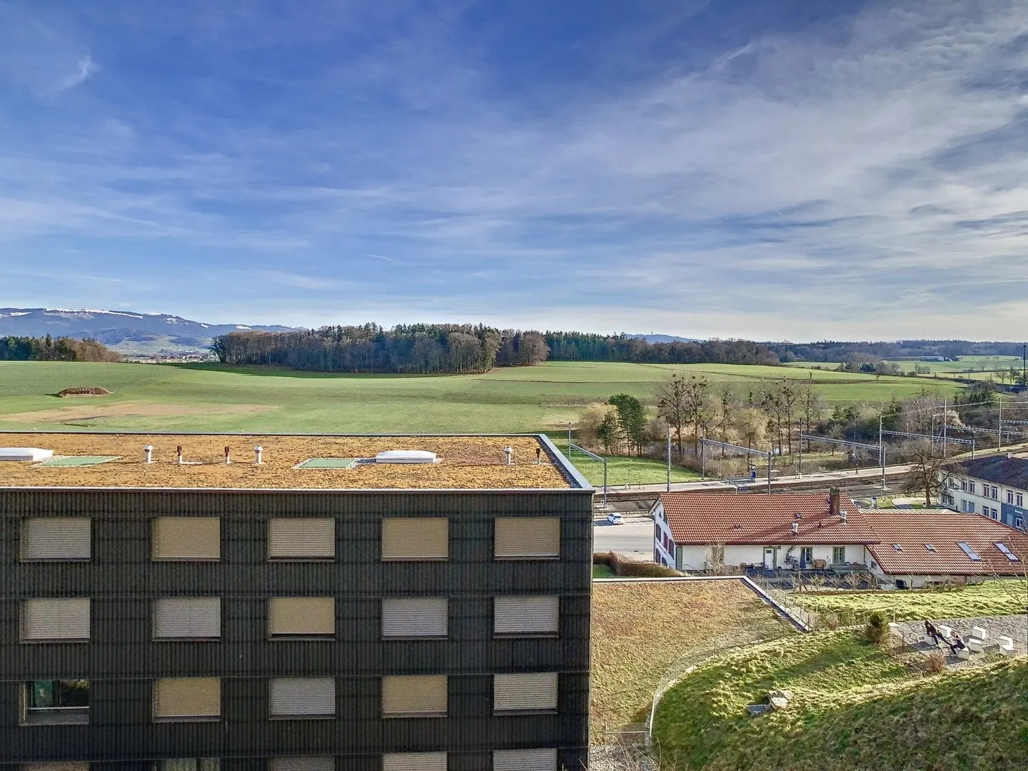 Appartamento luminoso con vista mozzafiato e due balconi! - Foto 9 di 12