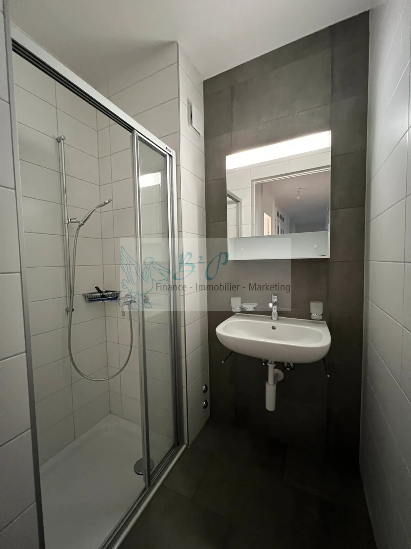 Grand appartement de 4.5 pièces avec vue sur le lac - Photo 12 sur 13