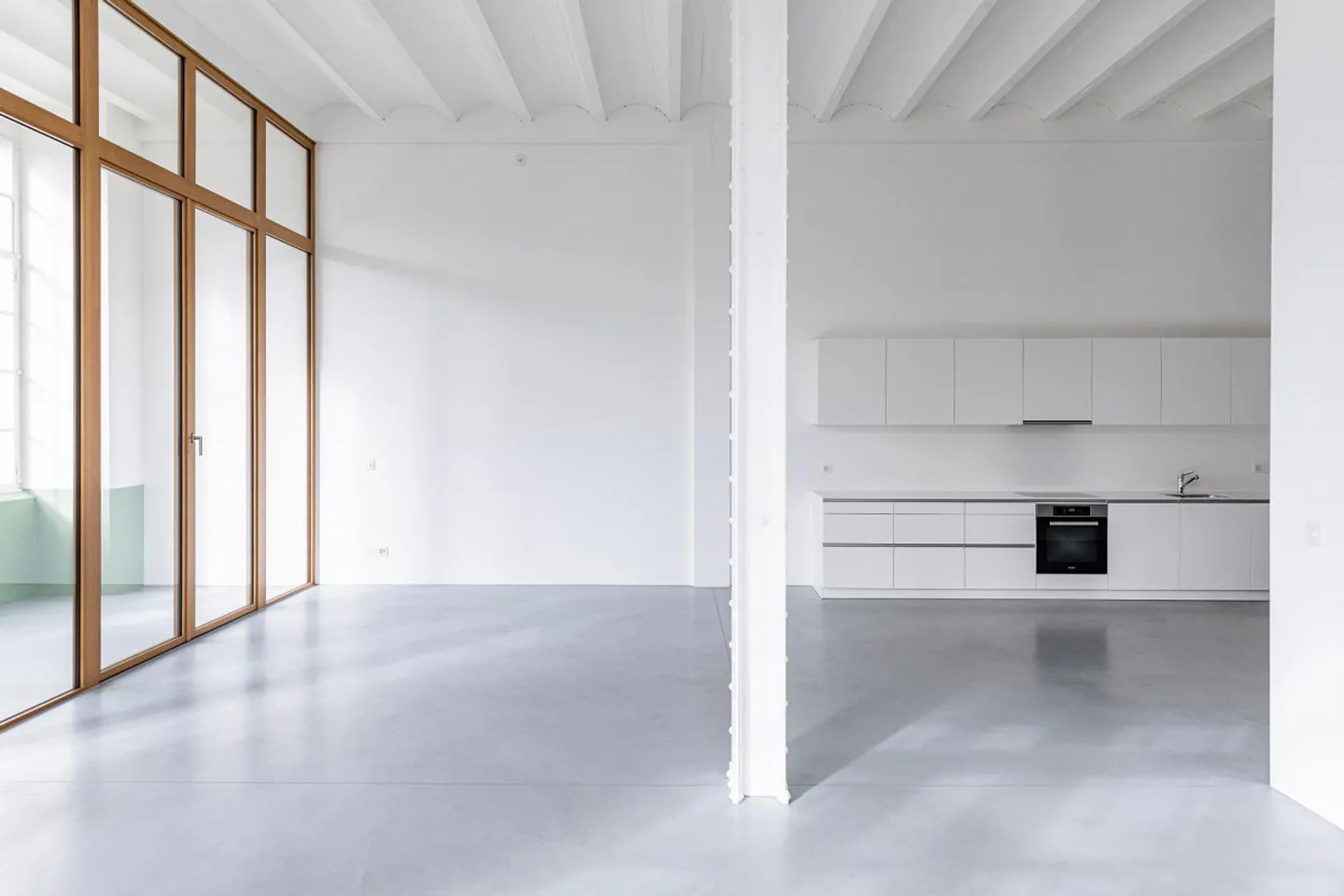Appartamento loft unico con un'altezza del soffitto di 4 metri - Foto 3 di 3