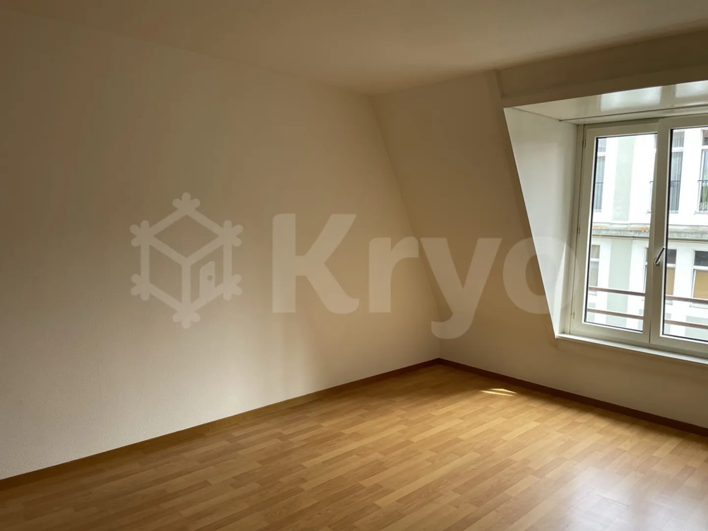 Appartement Centre Ville avec Balcon - Photo 2 sur 7