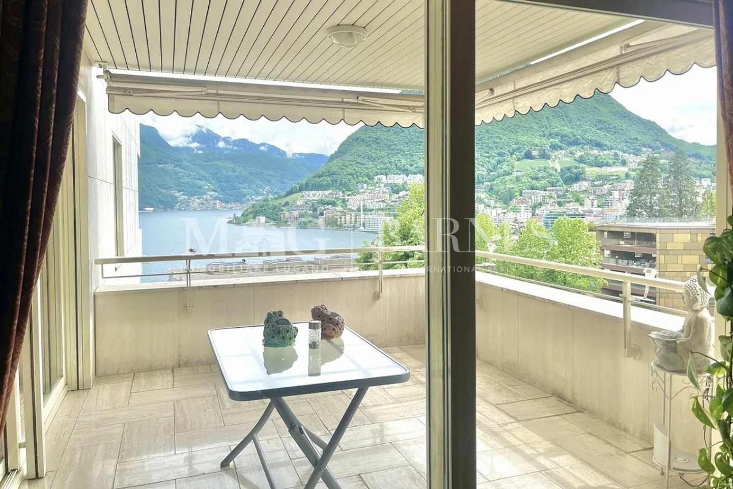 Lugano Centro: 4,5-Zimmer-Wohnung mit Terrasse und Seeblick - Foto 9 von 13