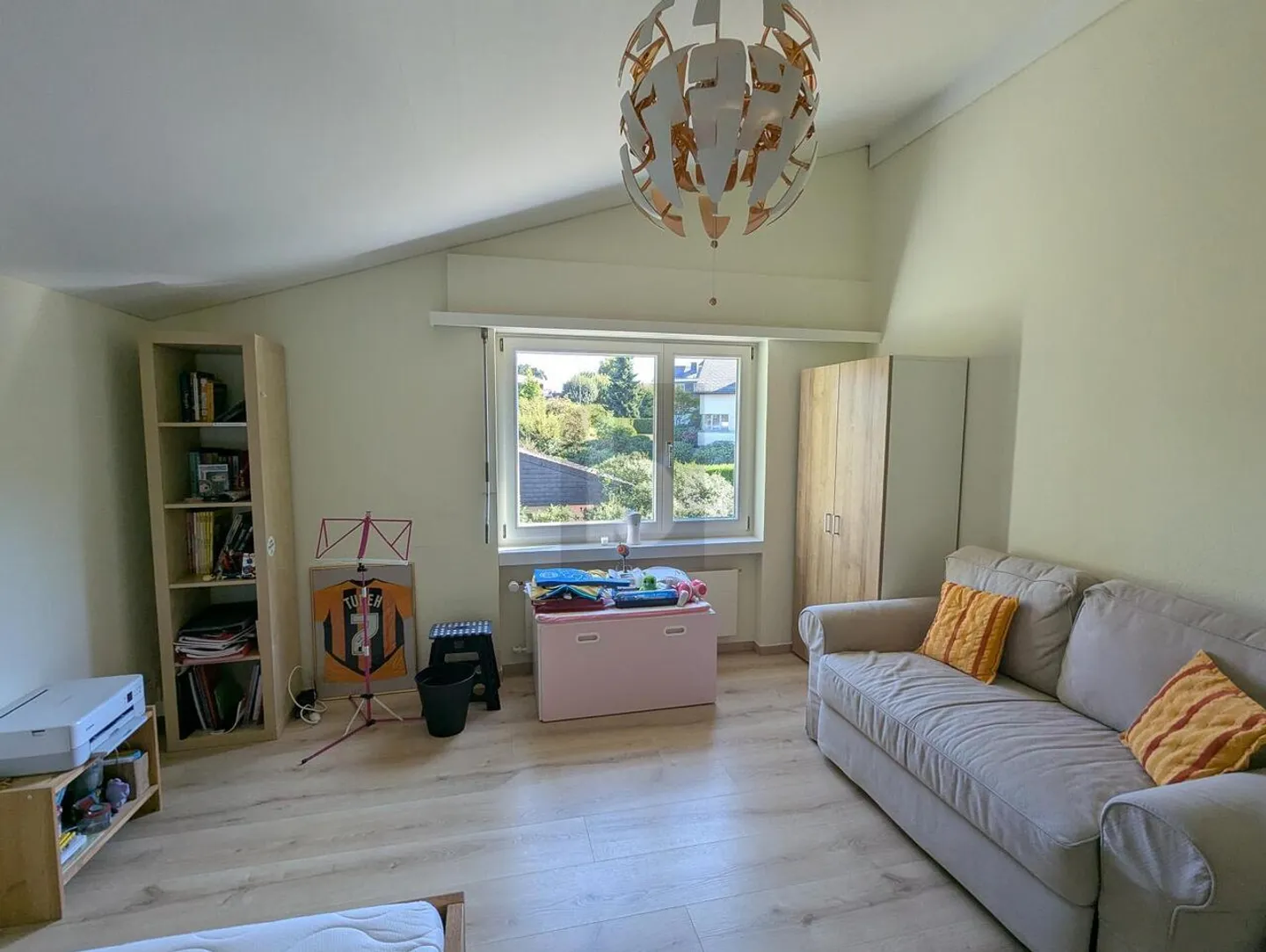 ILLUMINATO CON CAMINO E GIARDINO - Foto 5 di 6