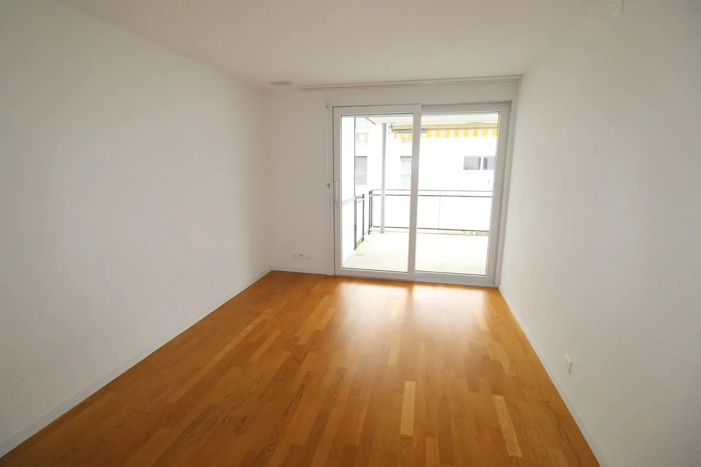 Modern 3.5-room apartment with balcony - Photo 11 of 13