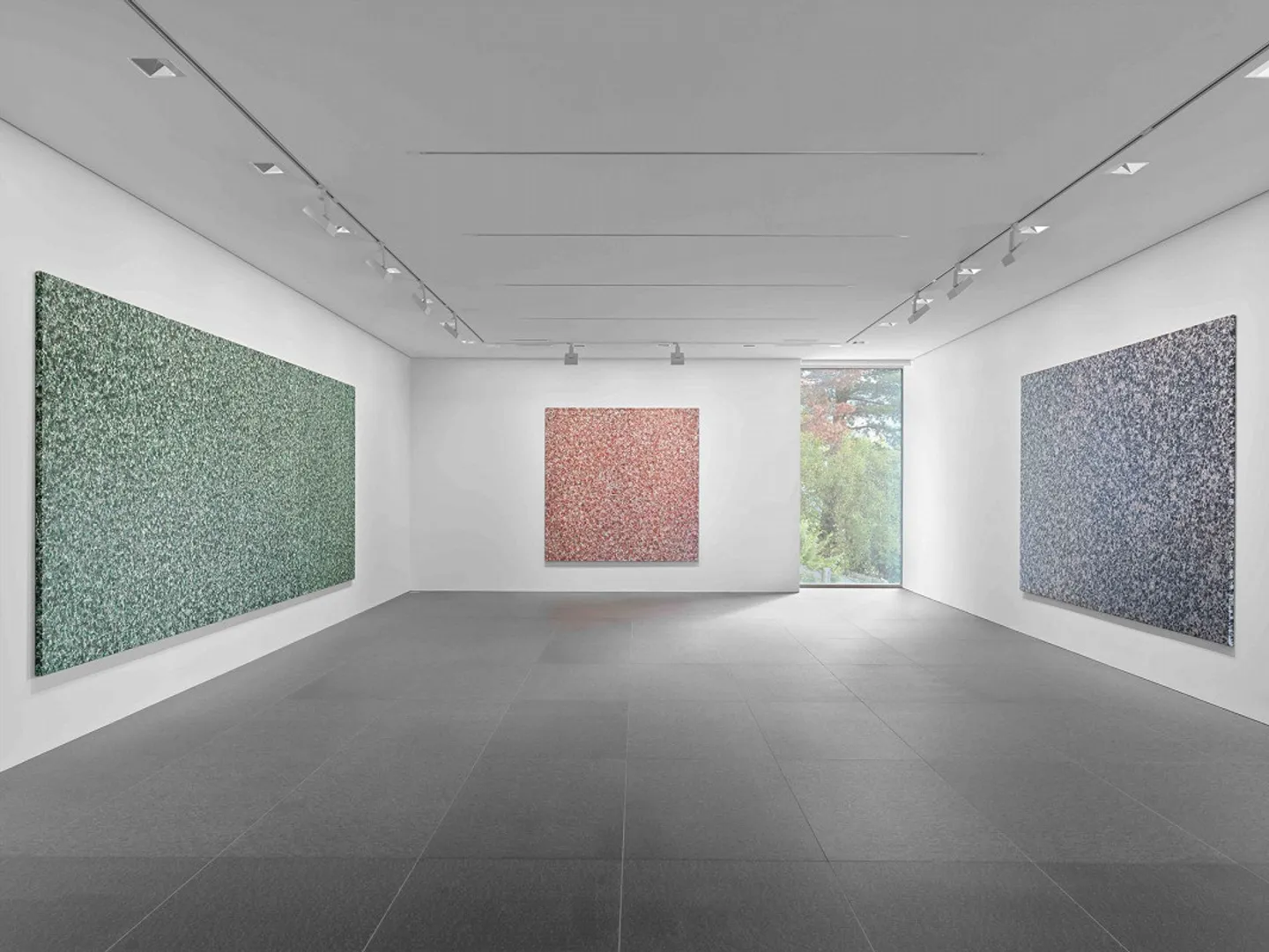 Exclusive commercial premises in the heart of St. Moritz. - Photo 2 of 4