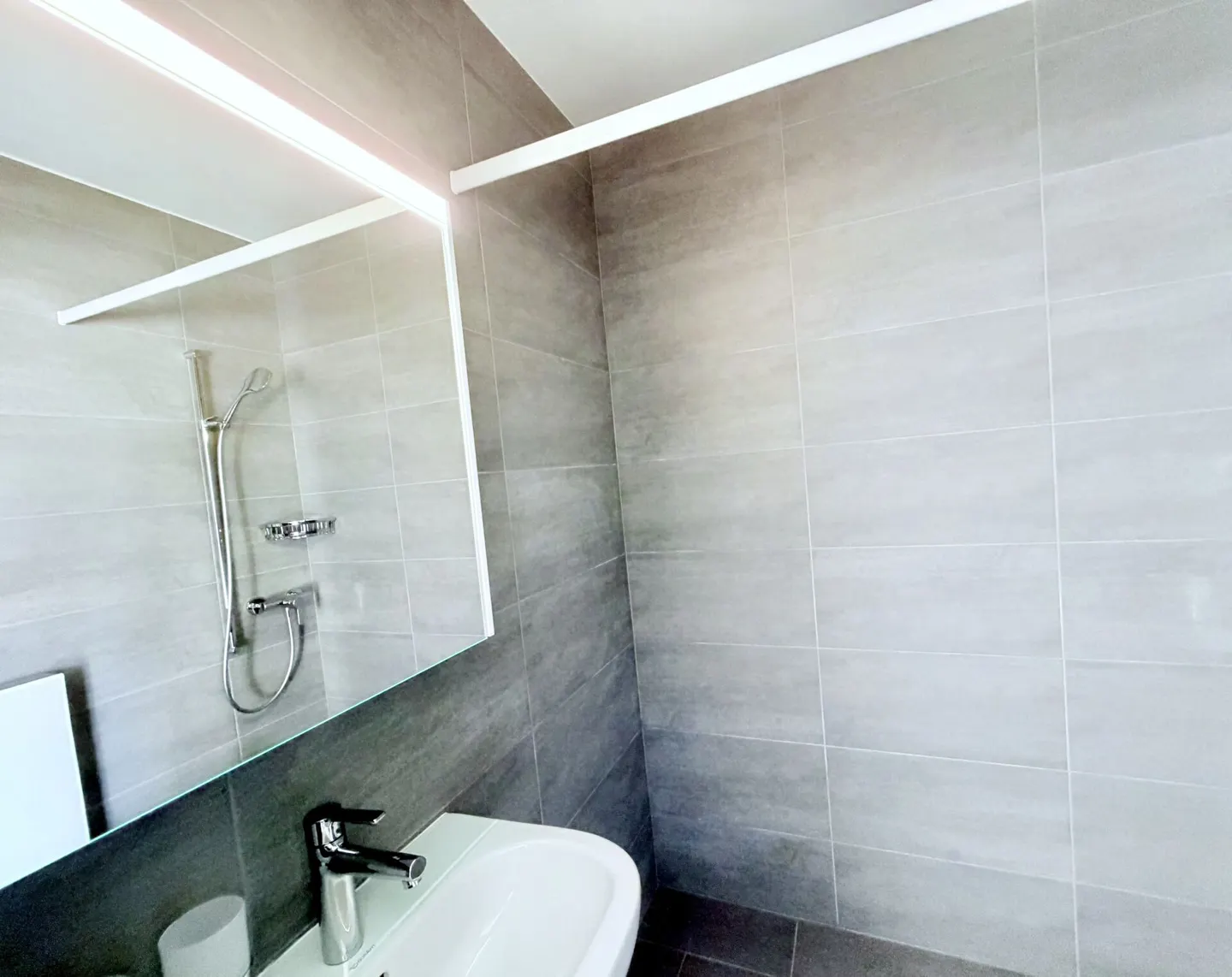 Appartement Rénové avec Vue - Photo 3 sur 4