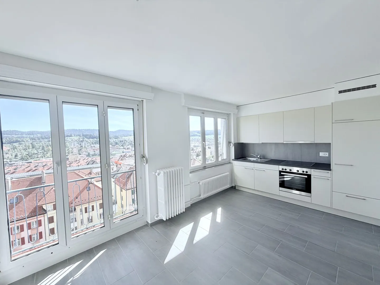 Appartement Rénové avec Vue - Photo 1 sur 4