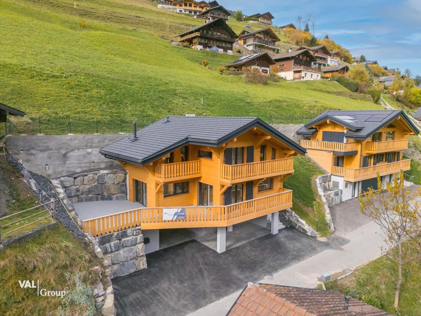 Chalet for sale - Photo 1 of 13