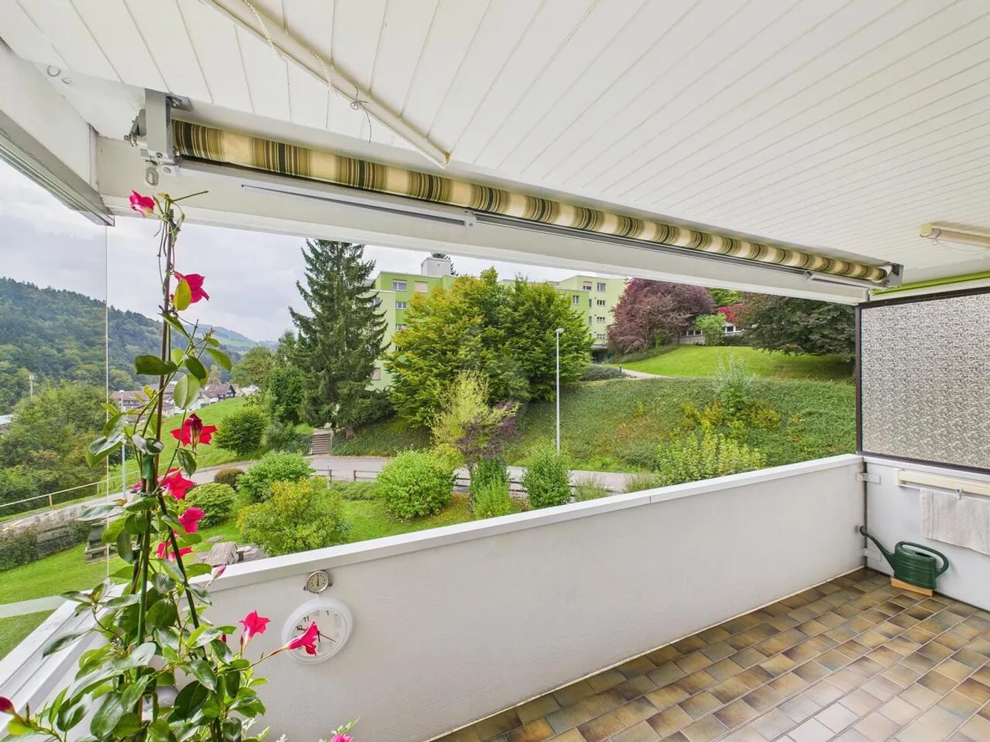 SPACIEUX DANS UN QUARTIER FAMILIAL - Photo 3 sur 6