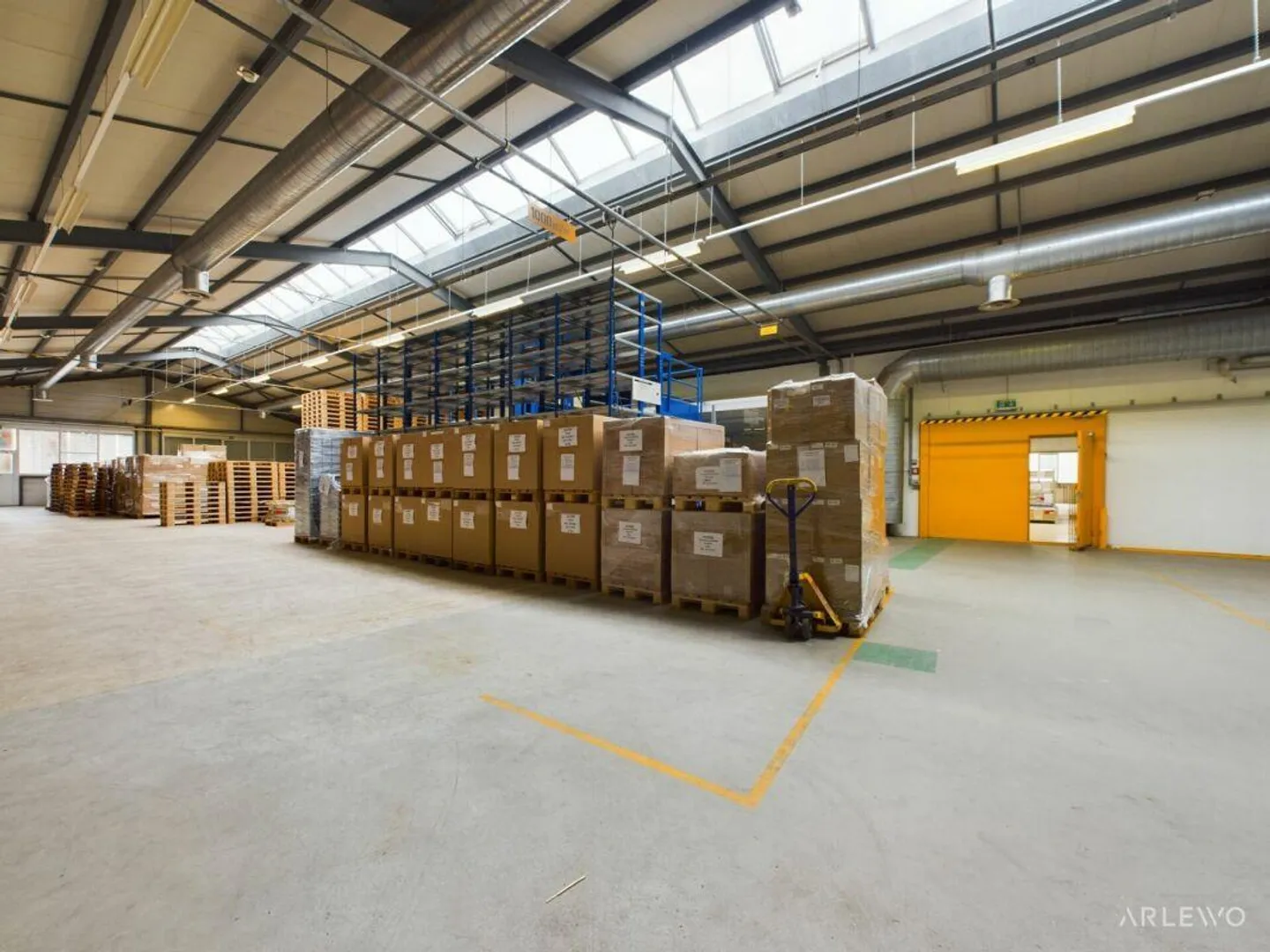 Spacious Storage | Logistics | Commercial Space - Photo 3 of 8