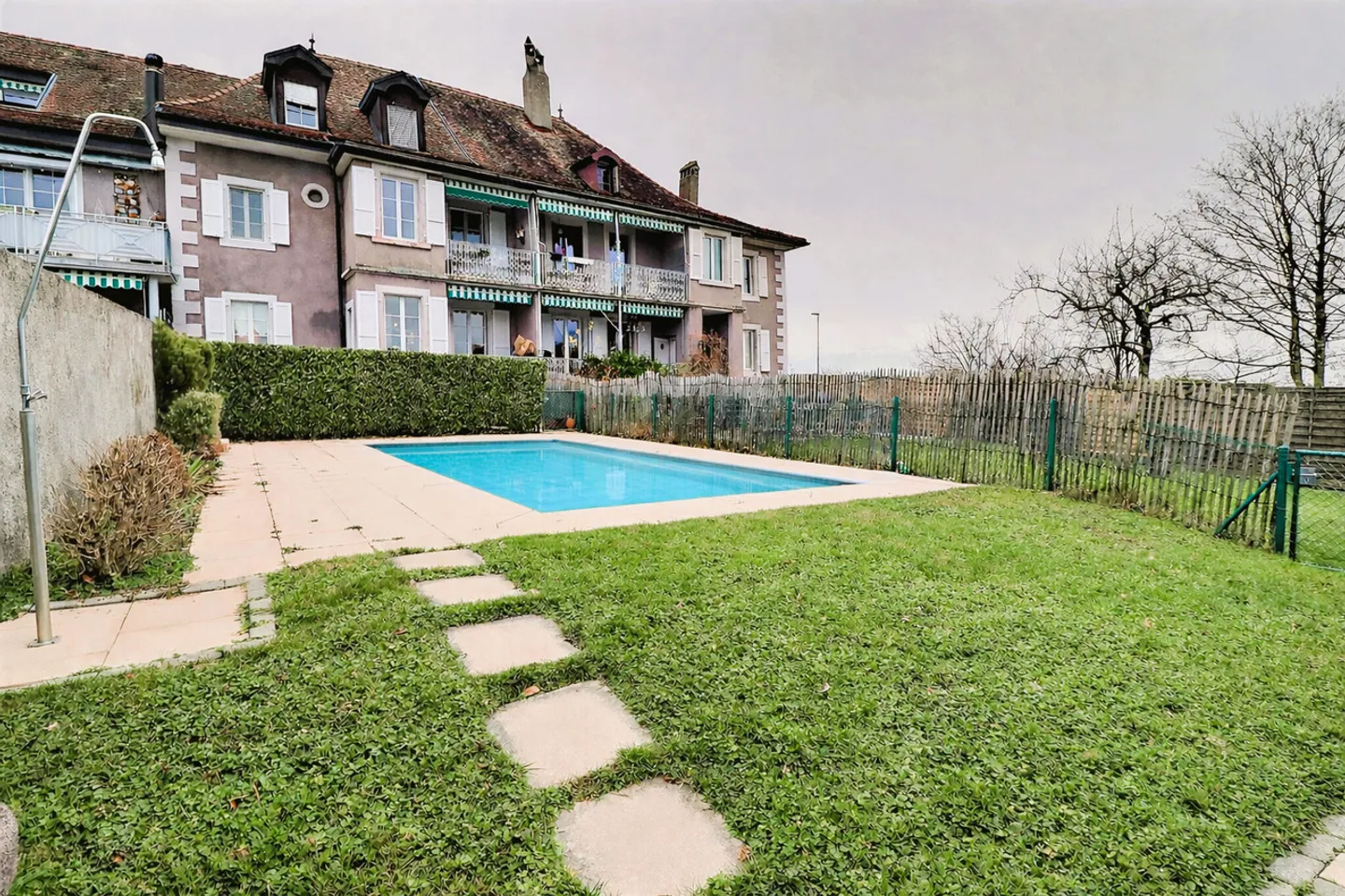 Wunderschöne Wohnung in besetztem Leibrentenvertrag ohne Miete mit Schwimmbad - Foto 1 von 18