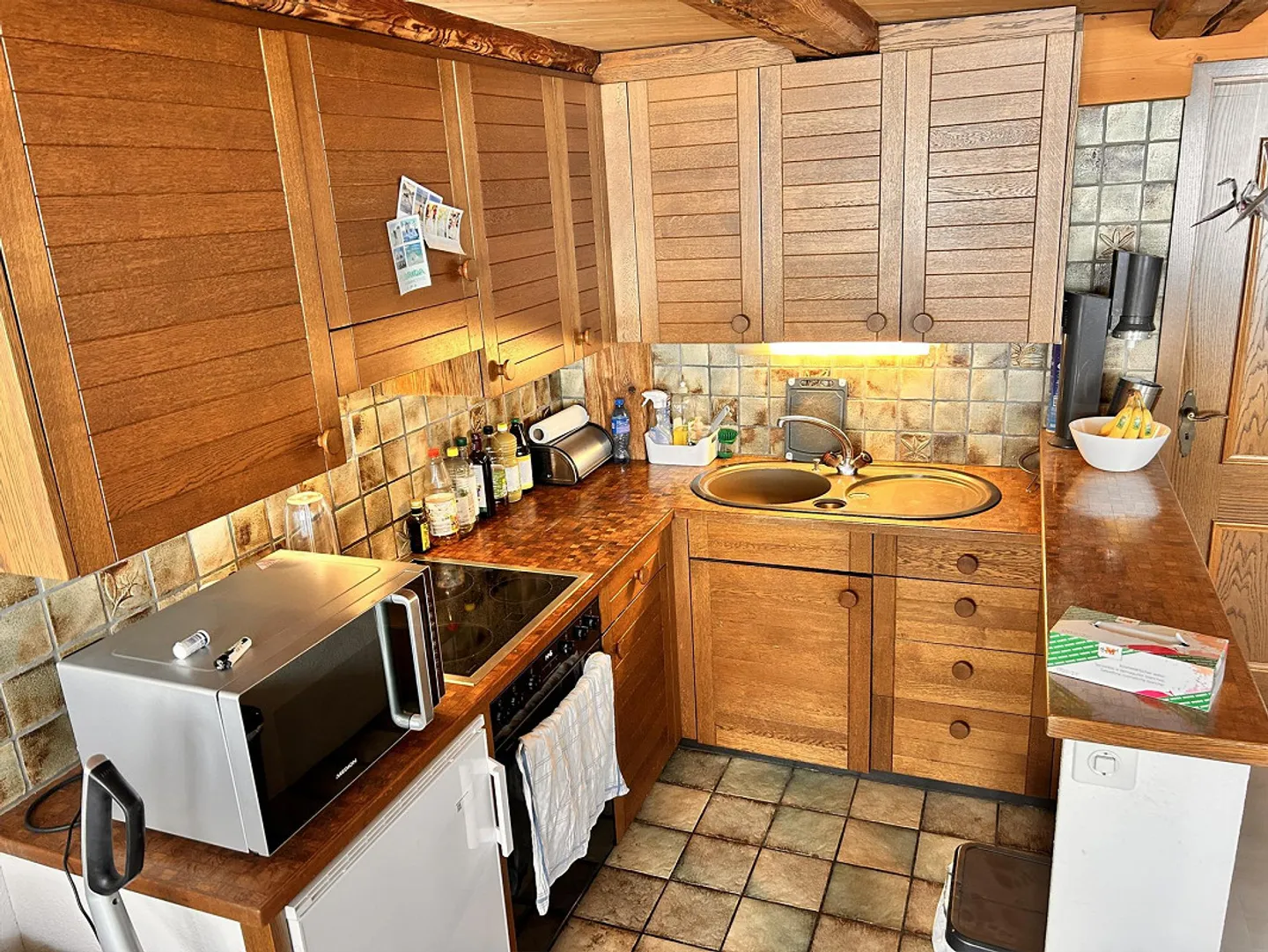 Impossible d'être plus central: Appartement individuel parfait de 2 pièces pour les navetteurs - Photo 4 sur 9