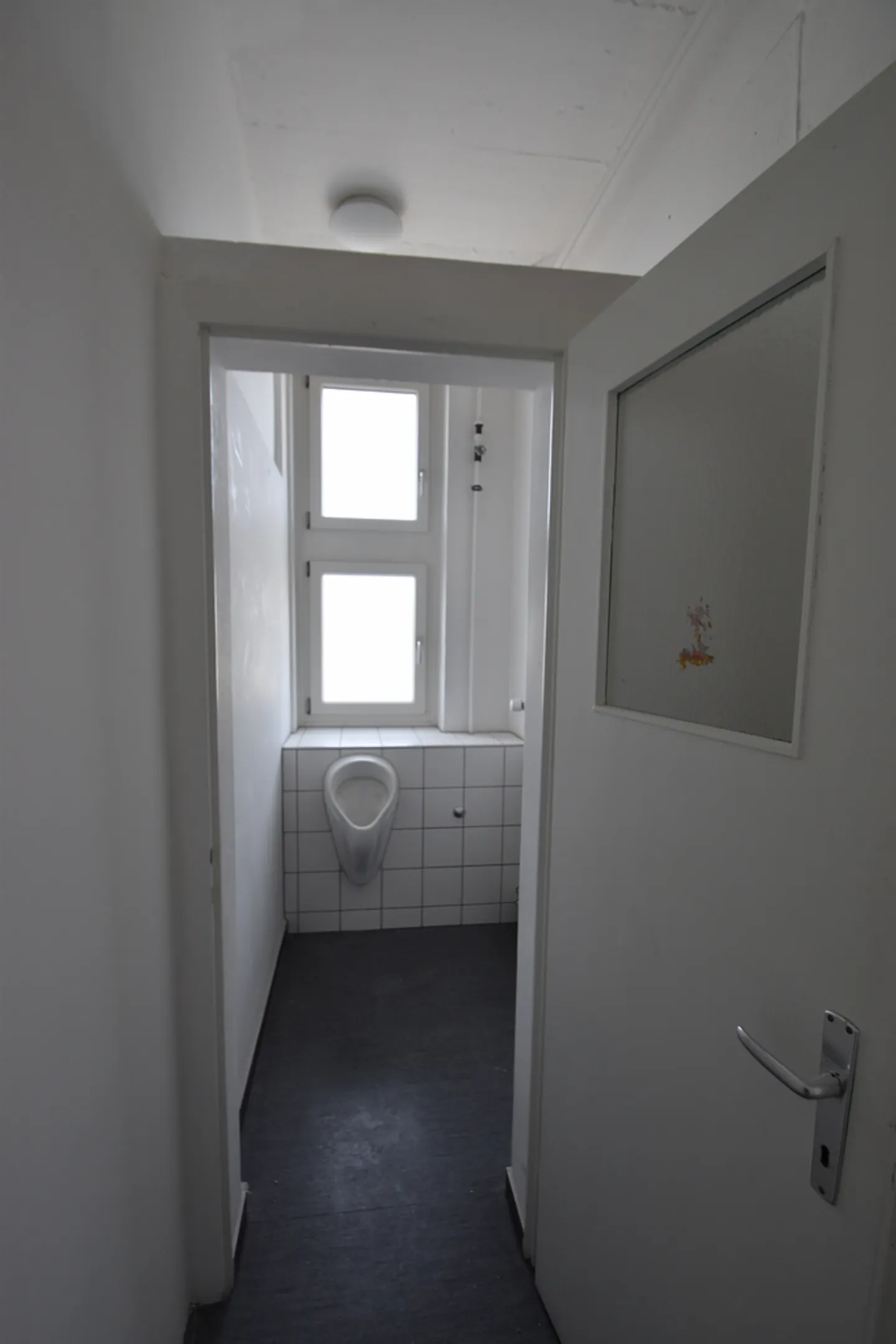 Espace de bureau/commercial attrayant de 198 m2 à Kloten - Photo 5 sur 7