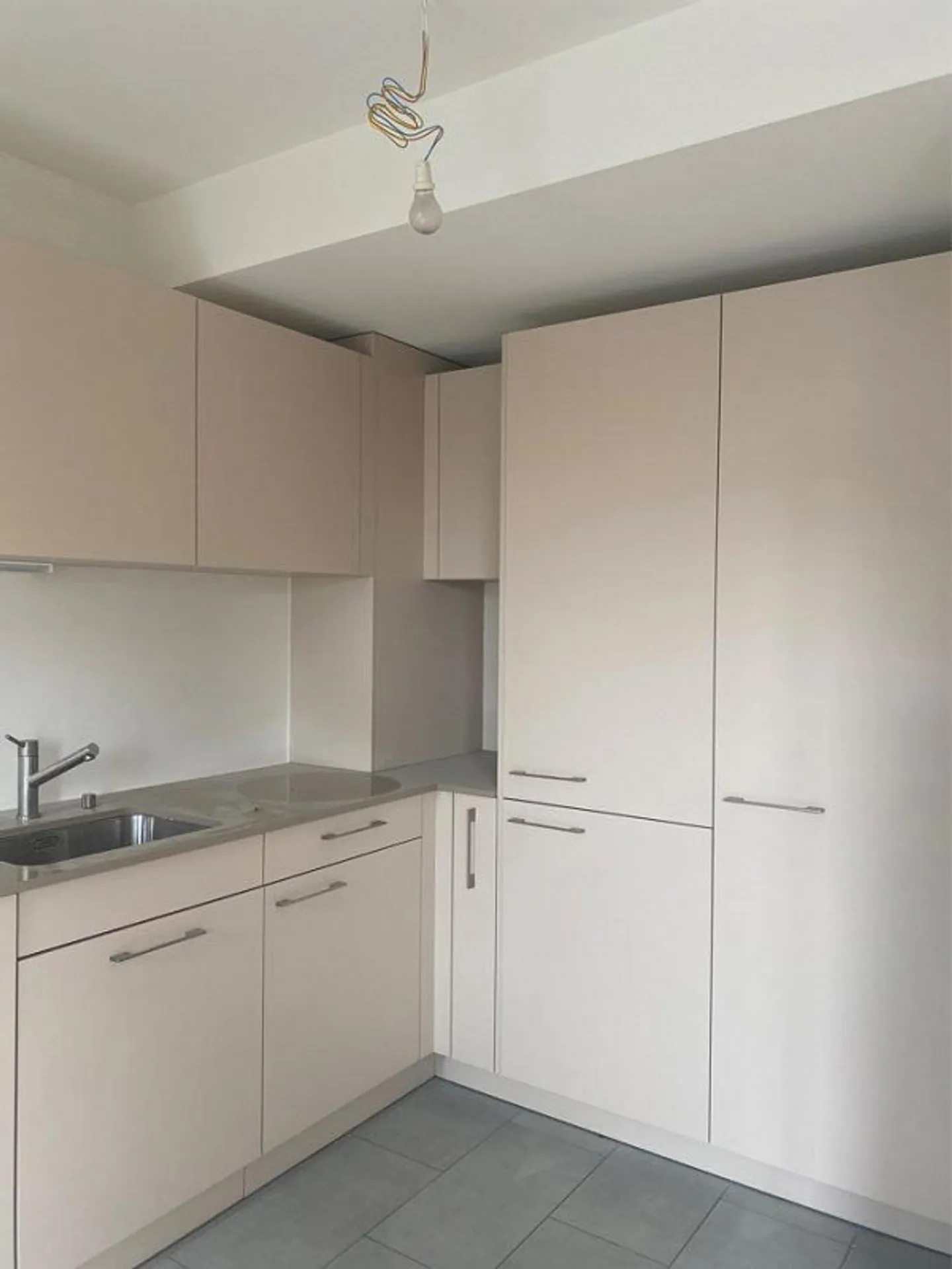Grosszügige Wohnung mit Balkonen - Foto 3 von 12