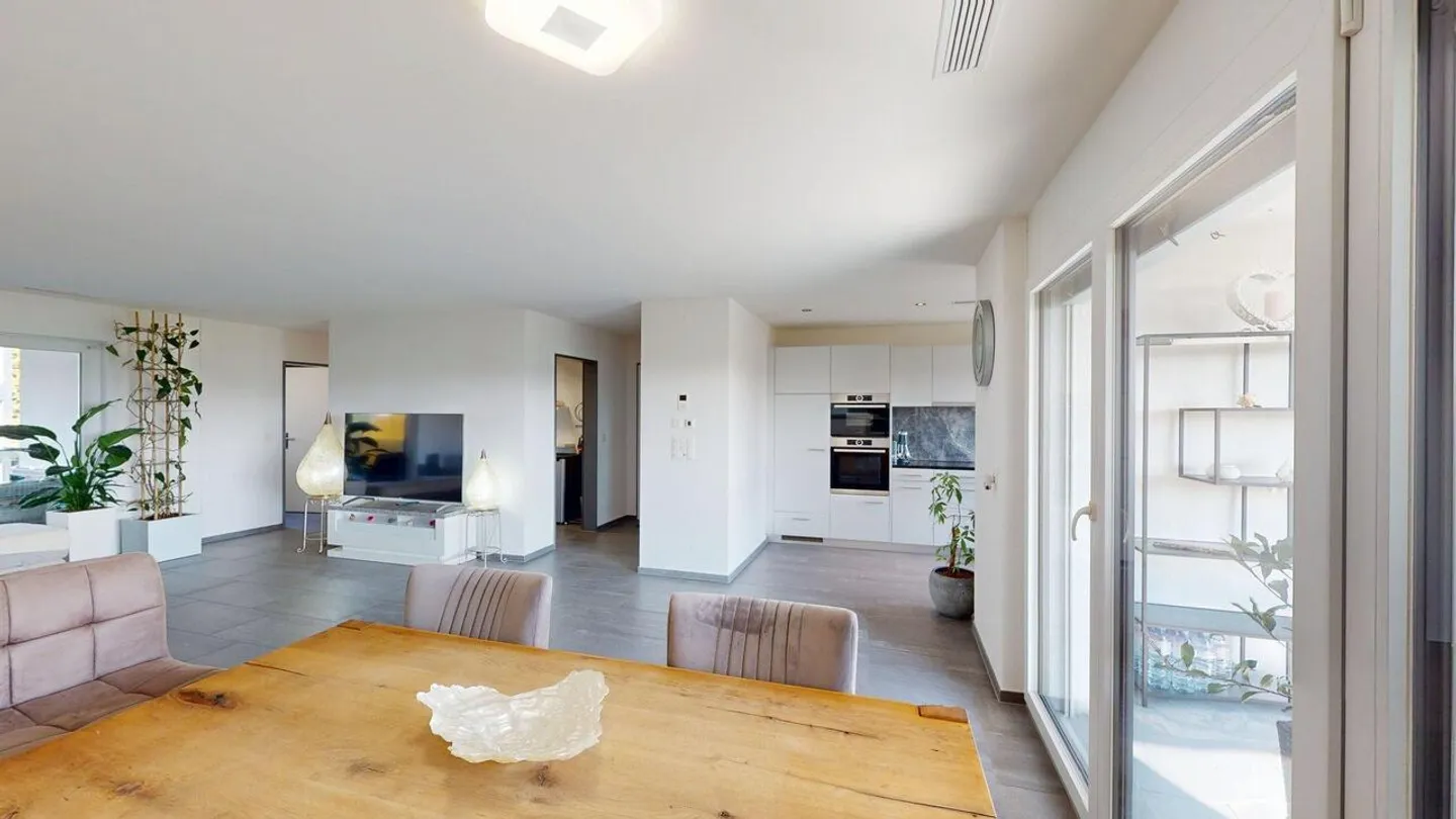 Komfortable Wohnung mit zwei grossen Balkonen - Foto 9 von 13