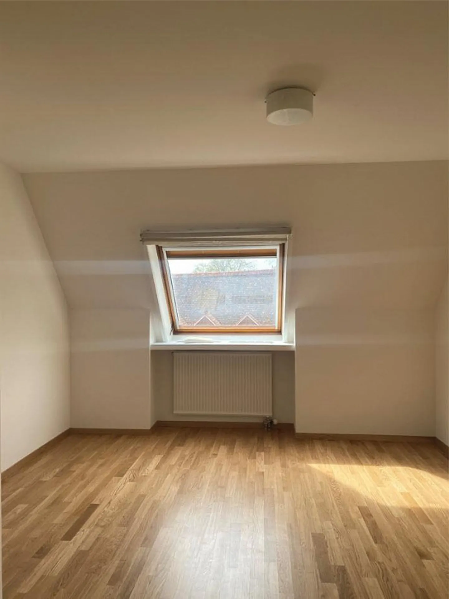Grosszügige Wohnung mit Balkonen - Foto 8 von 12