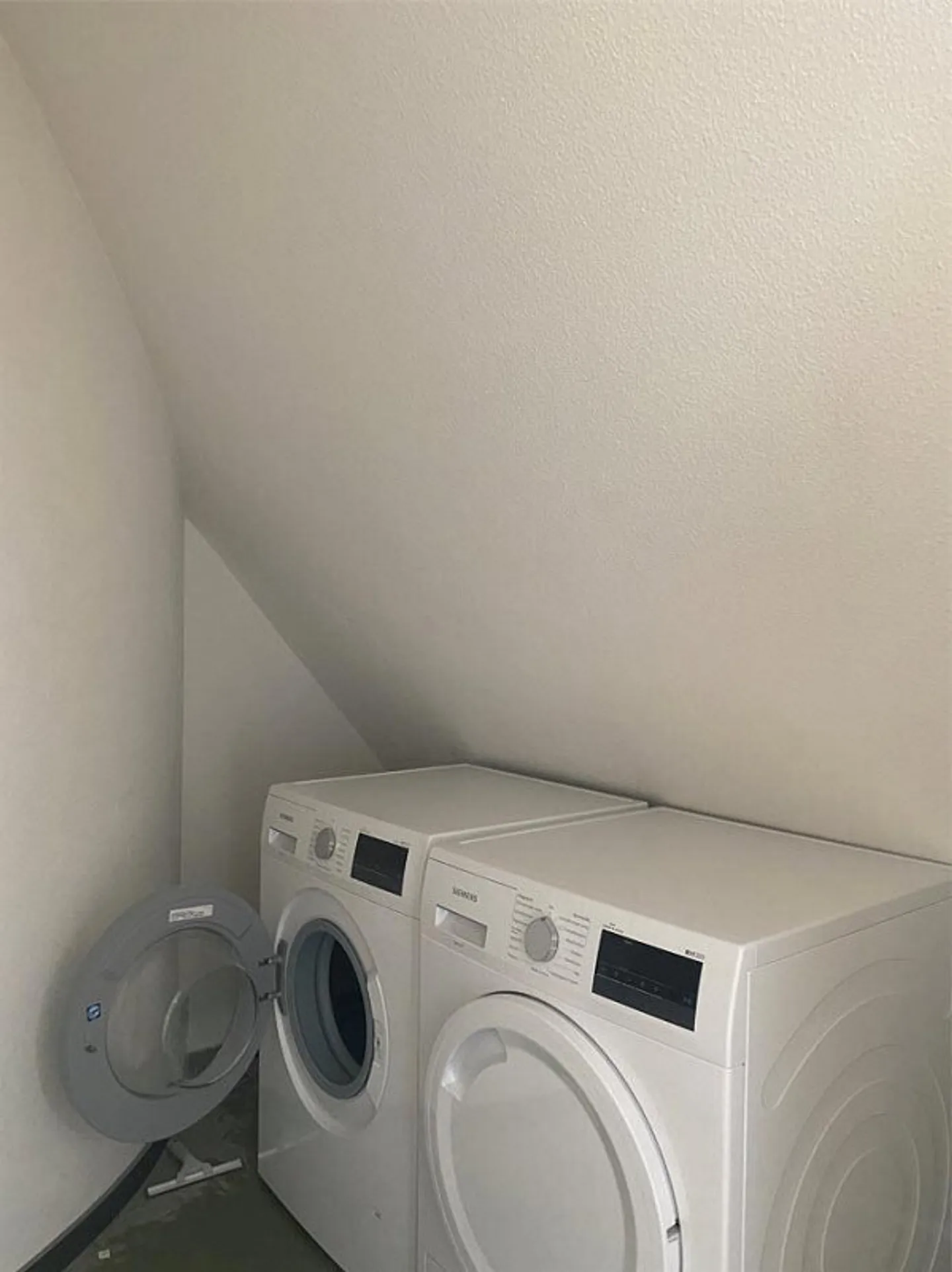Grosszügige Wohnung mit Balkonen - Foto 12 von 12