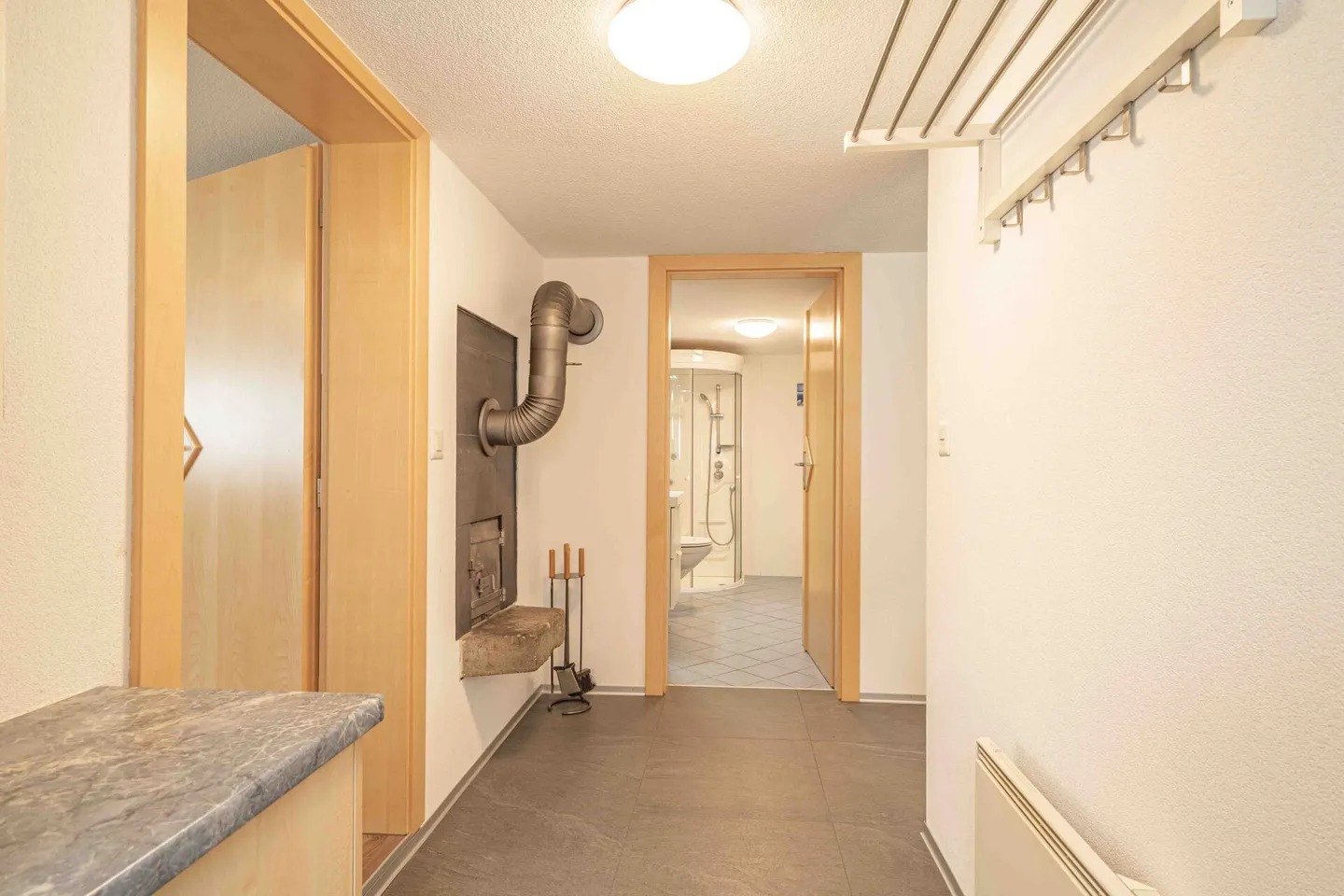 Appartamento moderno e luminoso nel Saastal - Foto 6 di 12