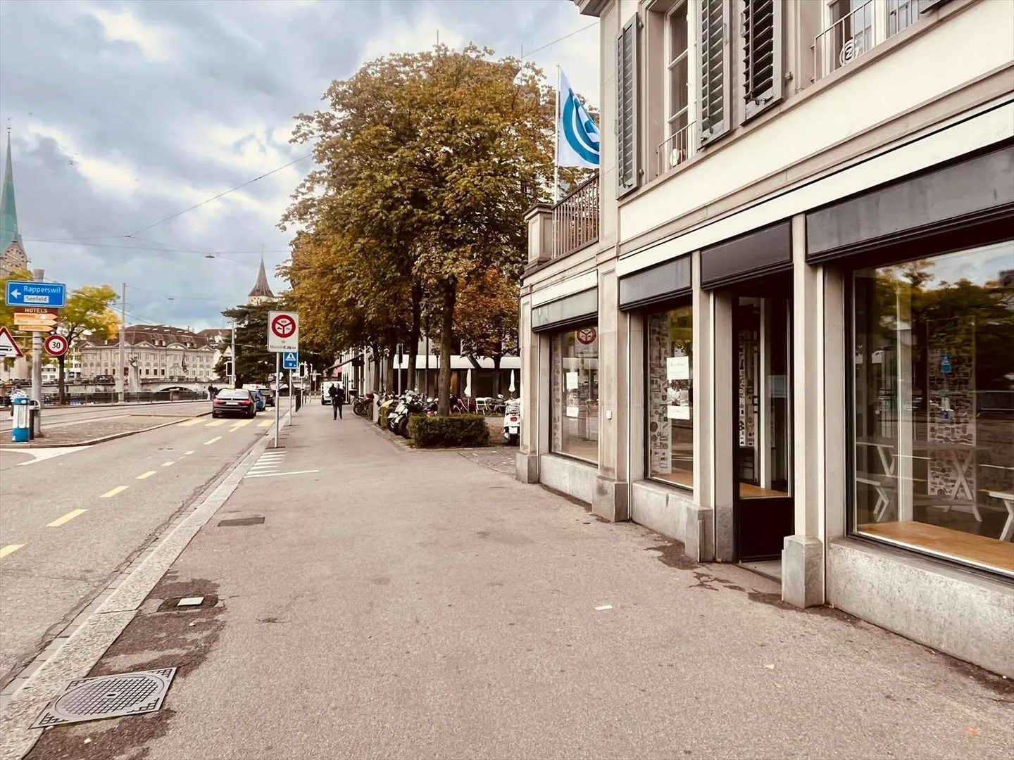 Schifflände Zurigo - Foto 1 di 3