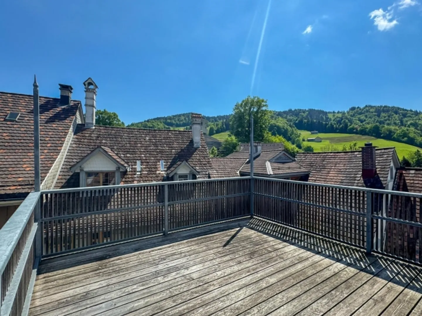 Unique Apartment with Rooftop Terrace - Photo 3 of 10