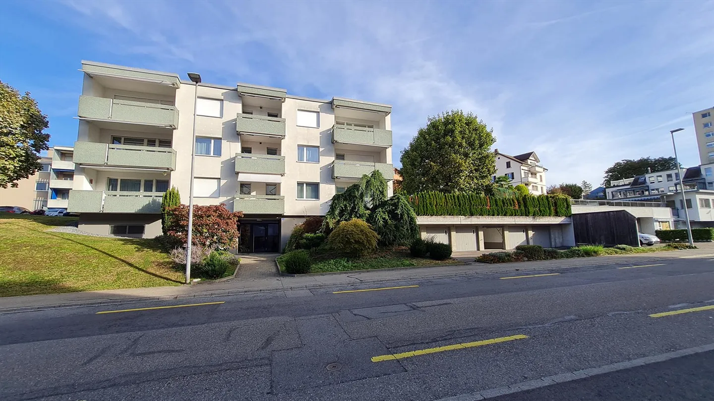 Geräumige Garage in Ruhiger Lage - Foto 2 von 2