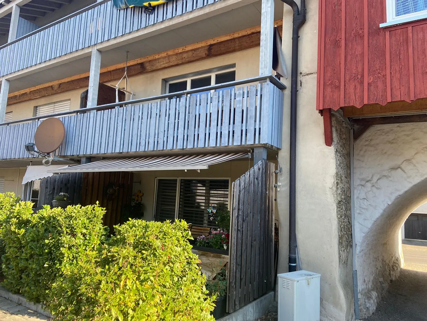 sonnige 3 1/2 Zimmer Wohnung mit Südbalkon - Foto 1 von 9