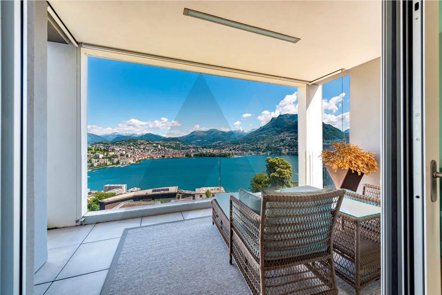 Penthouse exclusif avec vue sur le lac - Photo 1 sur 16