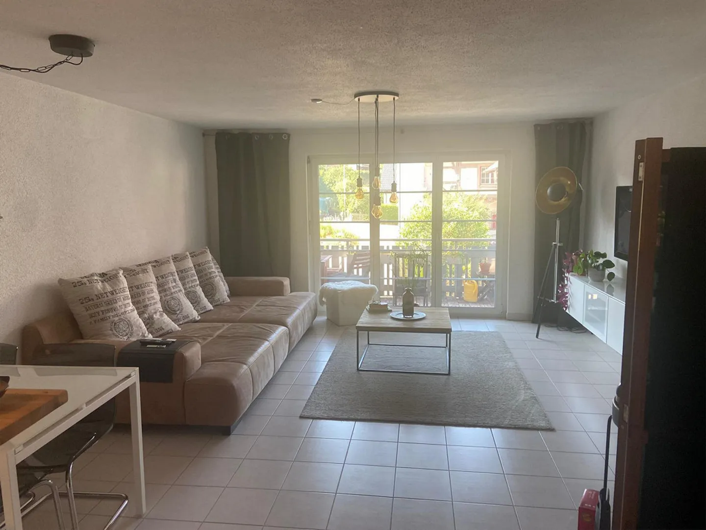 sonnige 3 1/2 Zimmer Wohnung mit Südbalkon - Foto 4 von 9